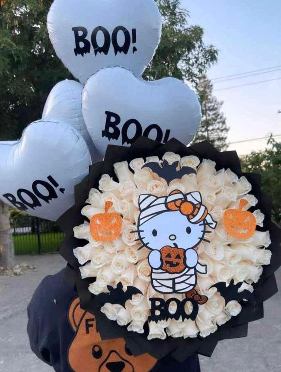 Buchon grande con tematica hello kitty - Buchon de 50 rosas blancas y decoracion de hello kitty tipo halloween