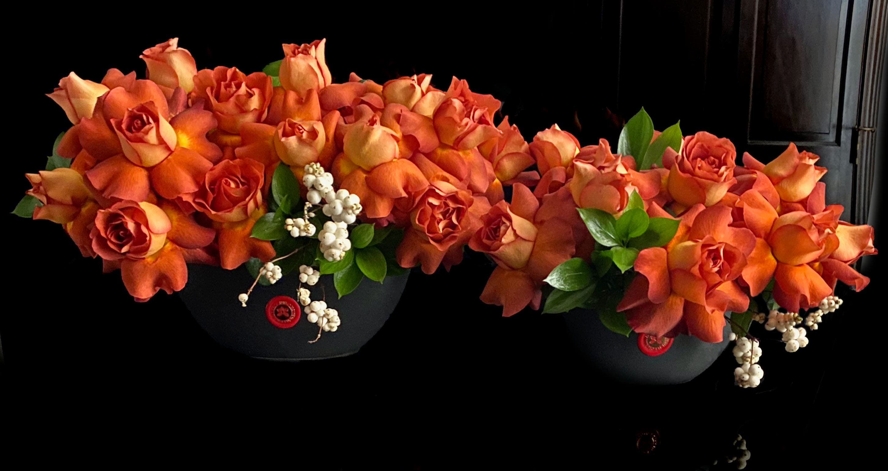 Thanksgiving centerpiece. Thanksgiving centerpiece. - Approximate measurements Regular 12 in W x 14 in H Deluxe 15 in W x 14 in H Premium 20 in W x 15 in H