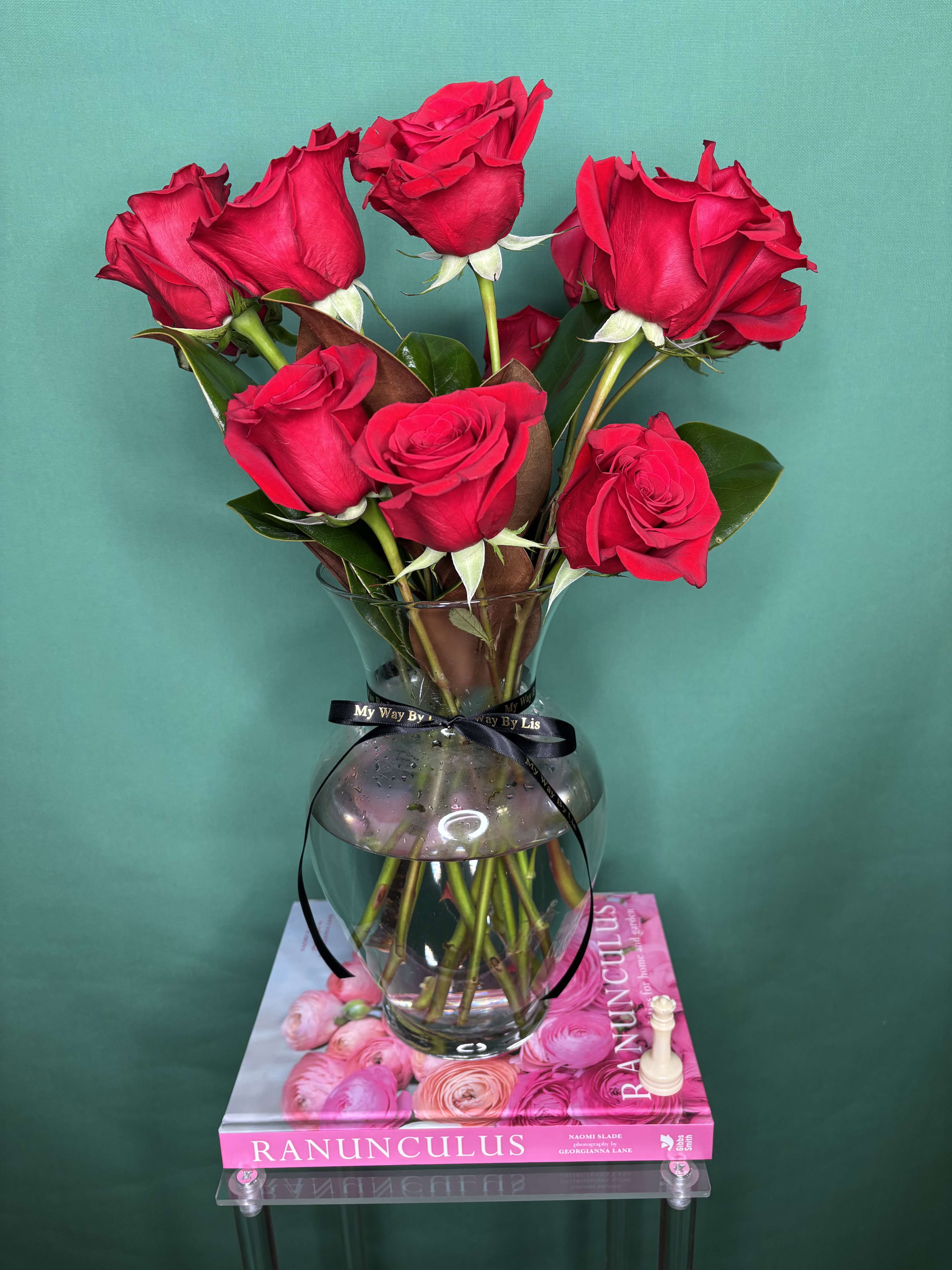 Guendolina. Guendolina. - Dozen red roses!