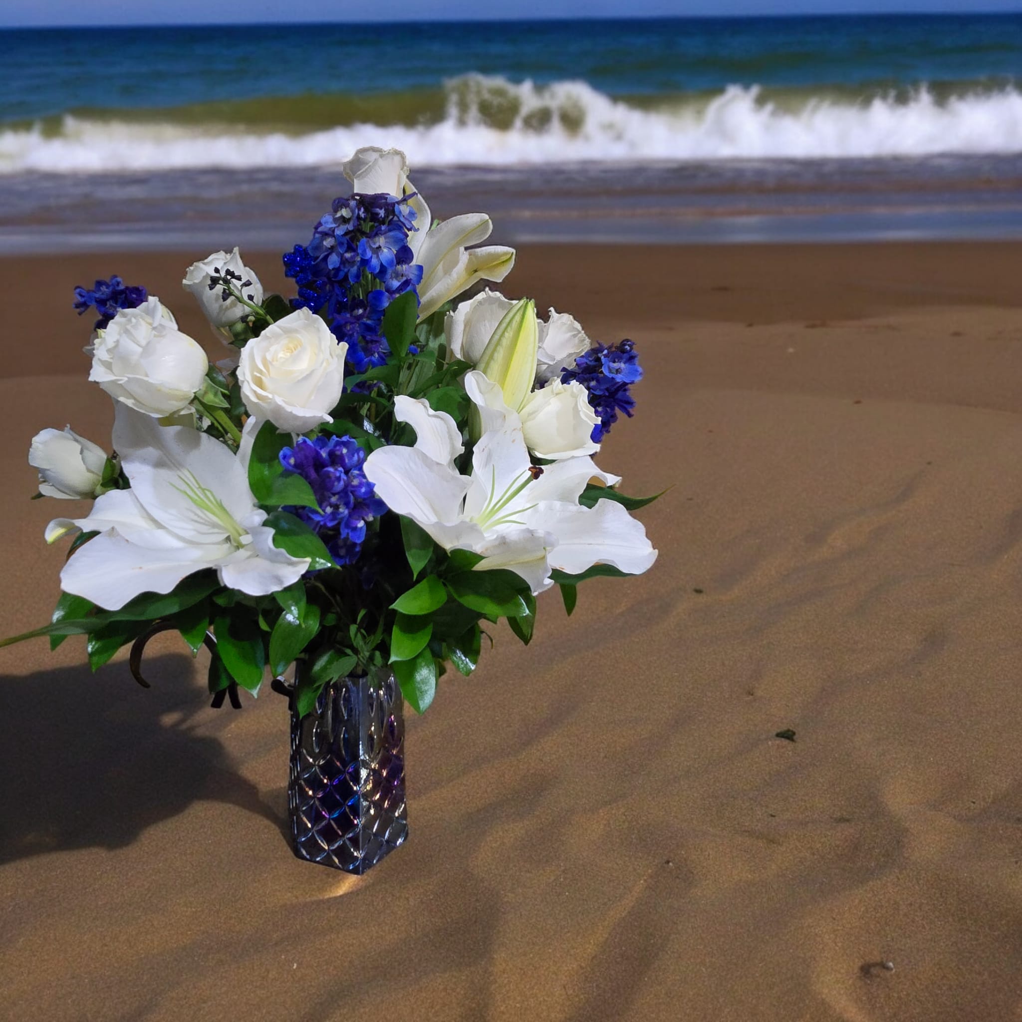 Sea blue - White and blue 