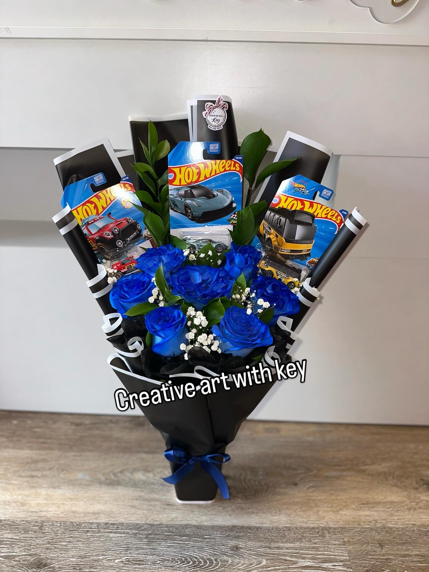 HOT WHELLS ARRANGEMENT HOT WHELLS ARRANGEMENT - HOT WHELLS ARRANGEMENT