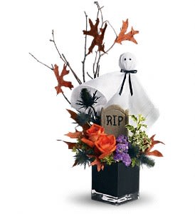  Ghostly Gardens - What fun! A fabulous ghost boo-quet. Perfect for friends, family and colleagues because everybody loves a friendly ghost, especially when he's surrounded by fresh flowers. trick or treat 