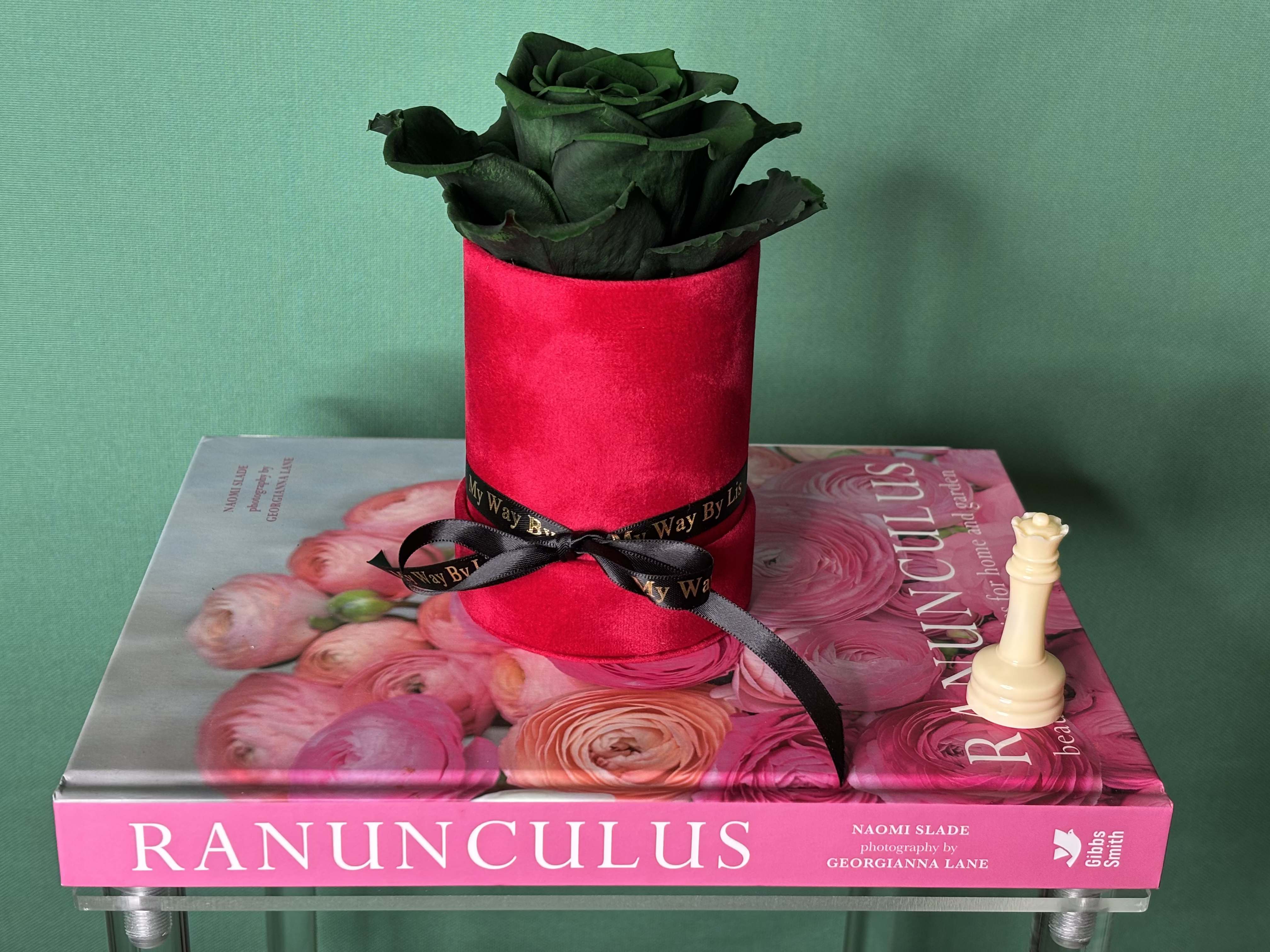 Chelsea. (PRESERVED FLOWERS) - Preserved rose.