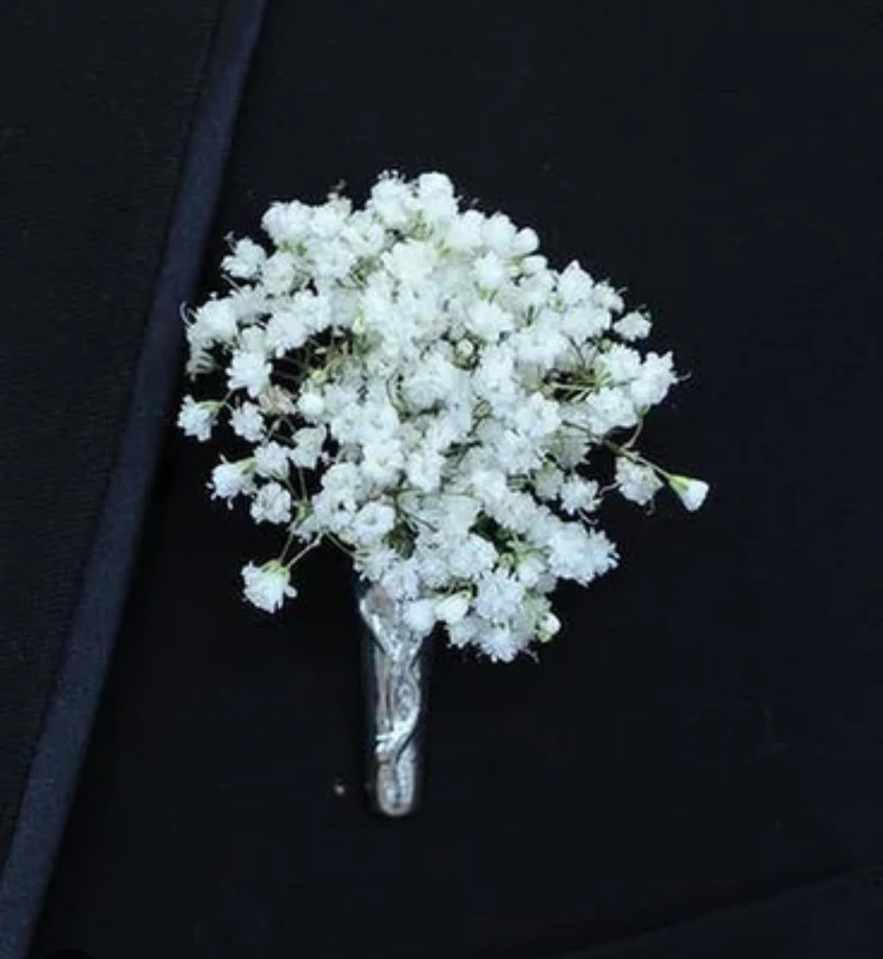 Boutonniere Baby Breath Boutonniere Baby Breath - If you want it in another color please detail it in special instructions