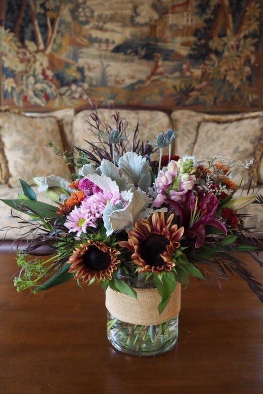 Finest Autumn Finest Autumn - Lovely vase full of rich fall tone arrangement. A carefully selected mix of blooms to bring out the deepest fall feelings and a touch of elegance. =) One of our favorites to make this season!