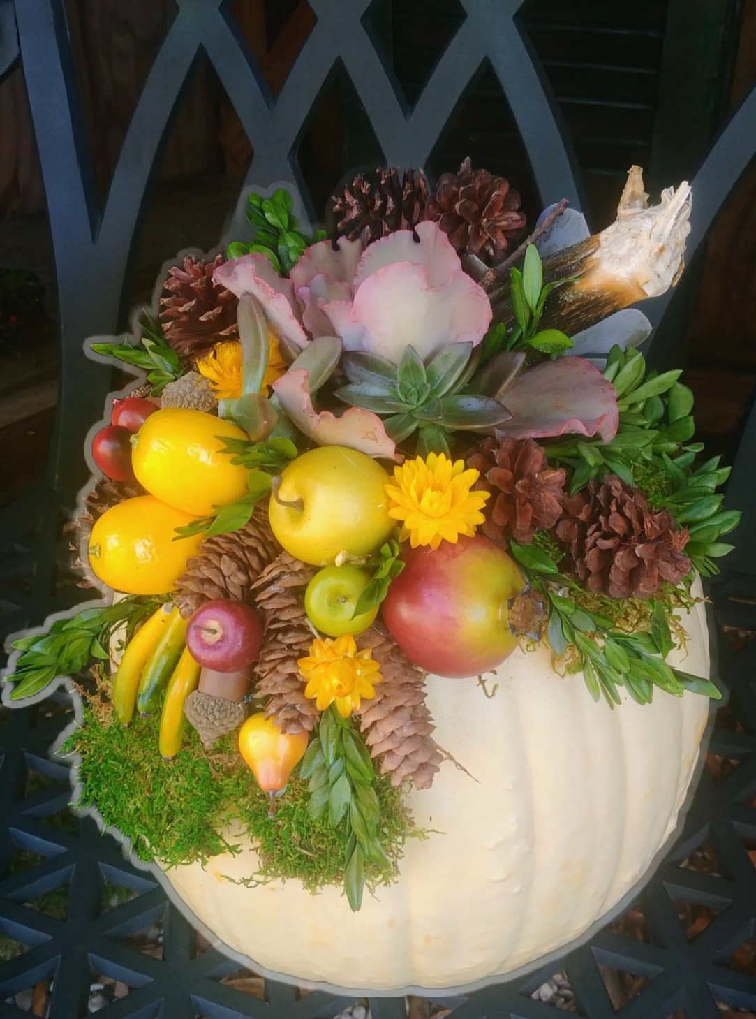 Woodland Pumpkin Woodland Pumpkin - Fresh pumpkin adorned with seasonal goodness.