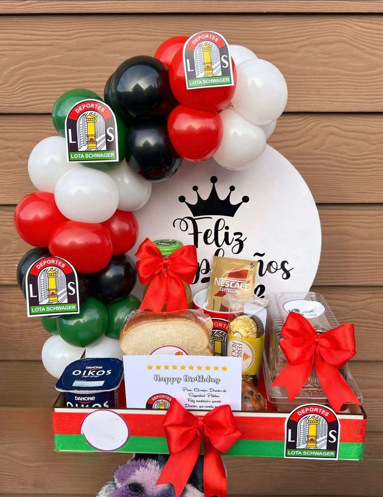 Desayunoo Sorpresa - Desayuno sorpresa con globos, sandwich, yogurt, cafe y chocolates. con 48 horas anticipacion