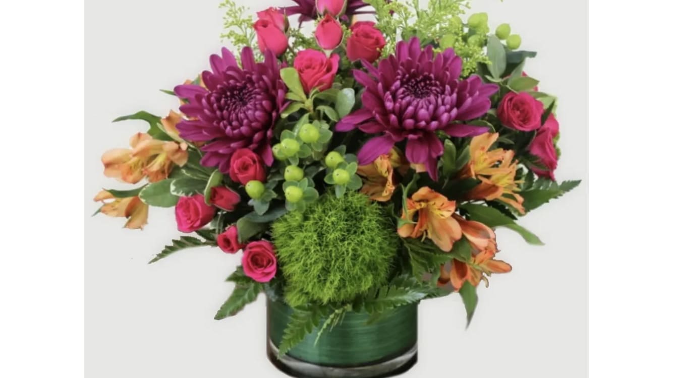 Mix-a-licious Mix-a-licious - Daisies and spray roses