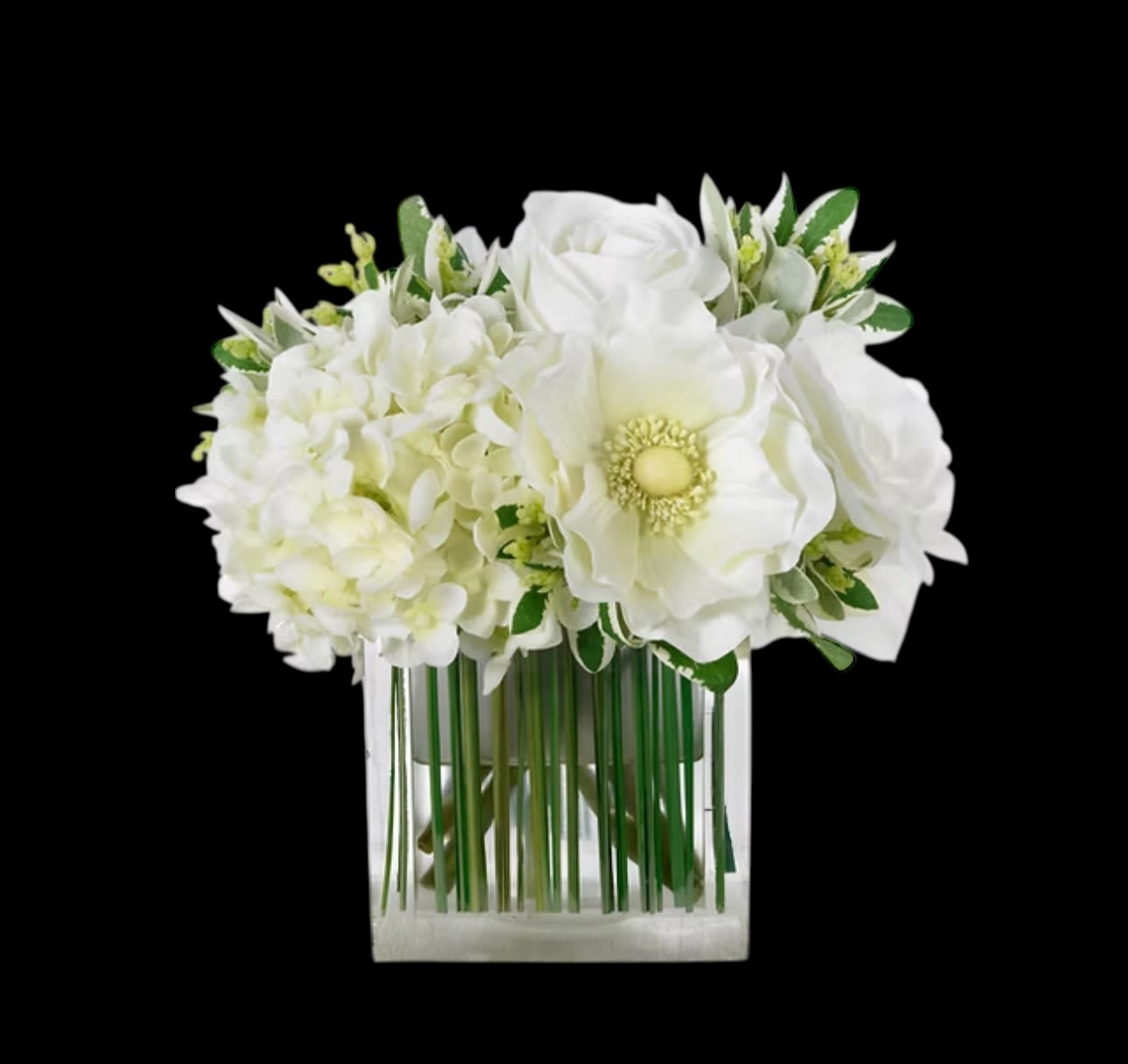 SNOW WHITE SNOW WHITE - white hydrangeas whit, White roses in Ranunculus in glass vase