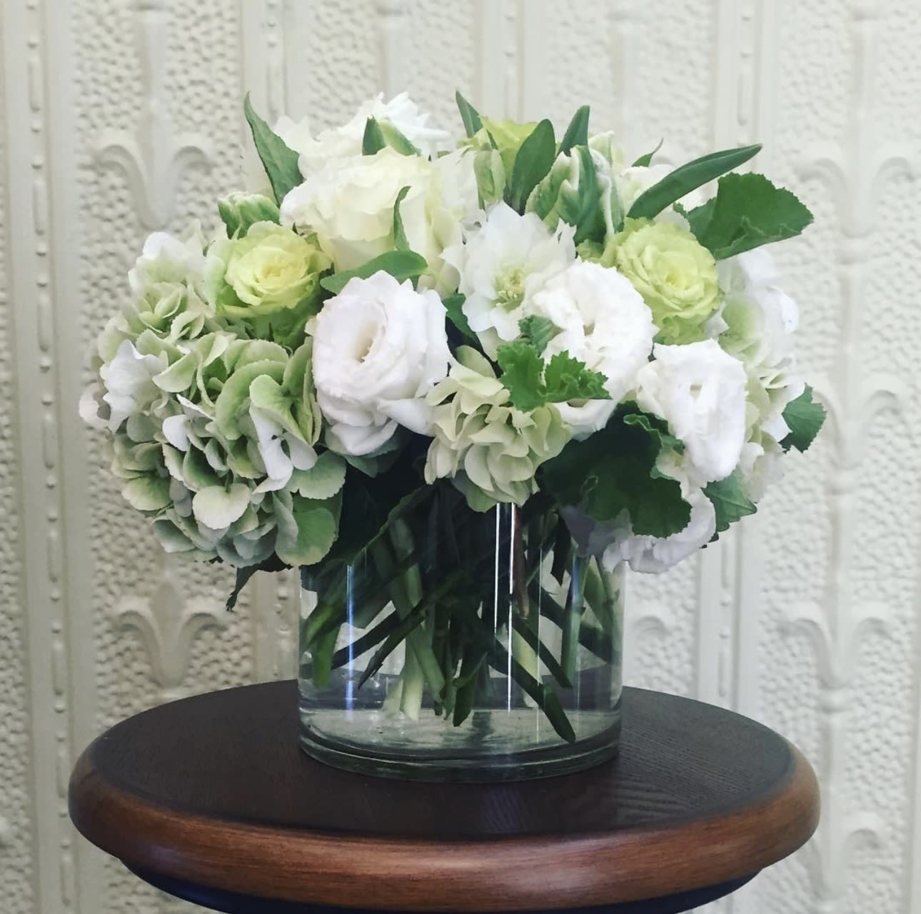 MUSCARI WHITE IN GREEN MUSCARI WHITE IN GREEN - perfect touch of love
