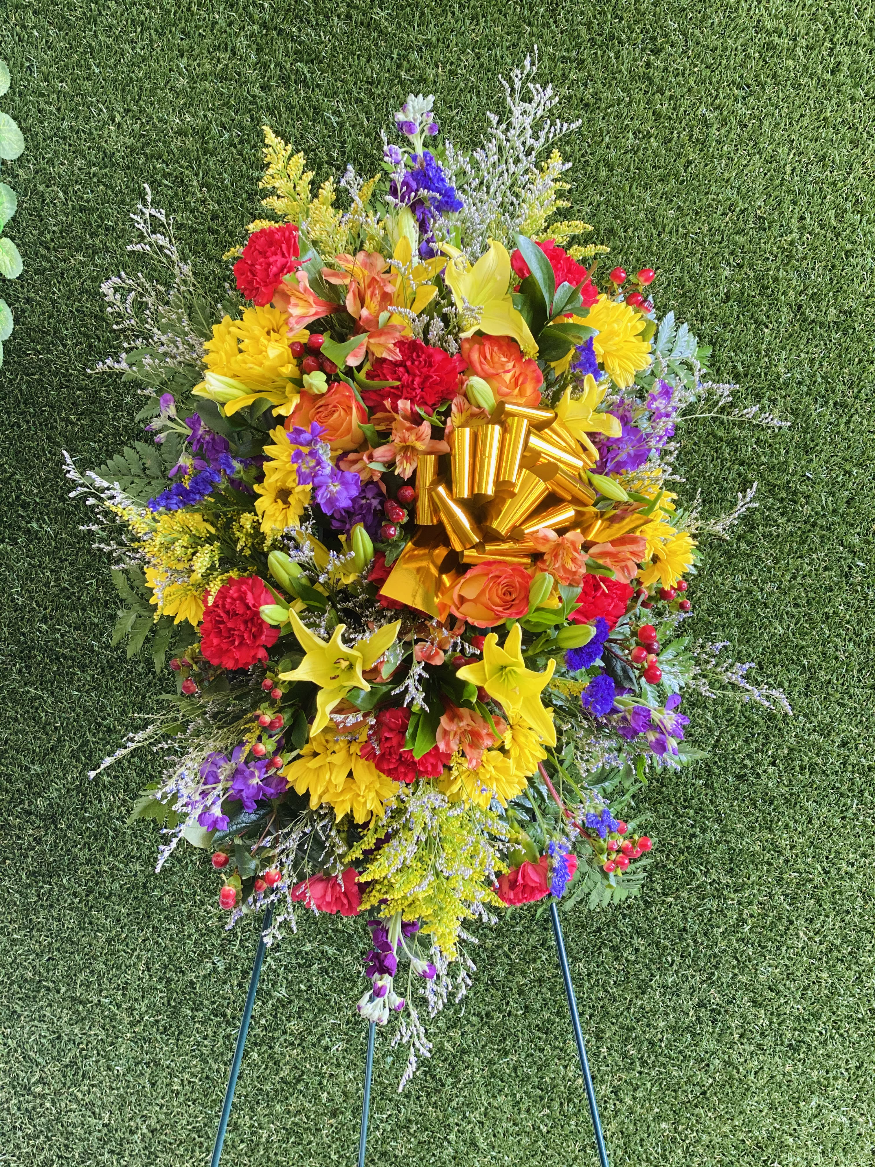 LOVE LIVES - Be with your loved ones with beautiful flowers!