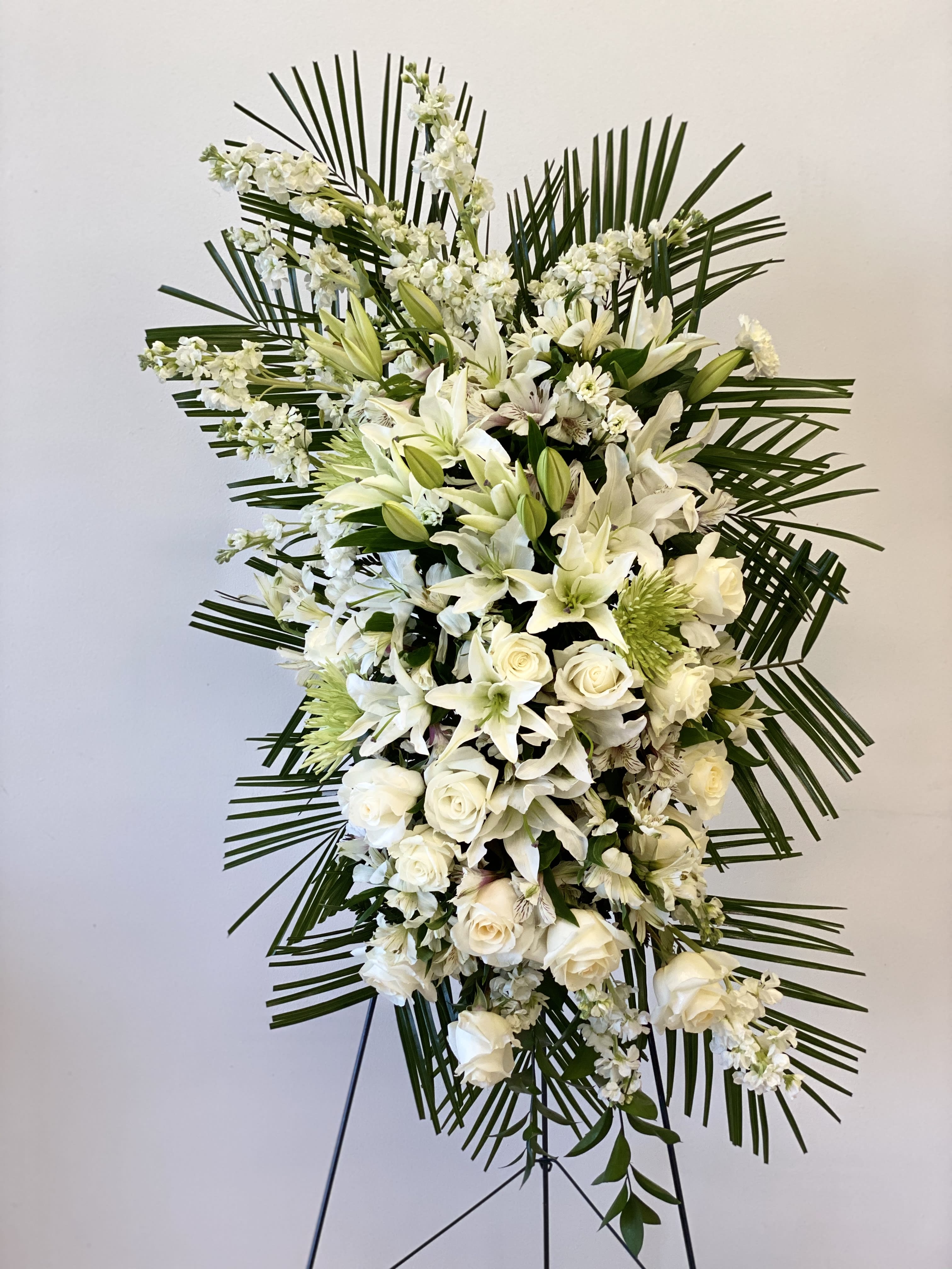 WHITE PROMISES - Be with your loved ones with beautiful flowers!