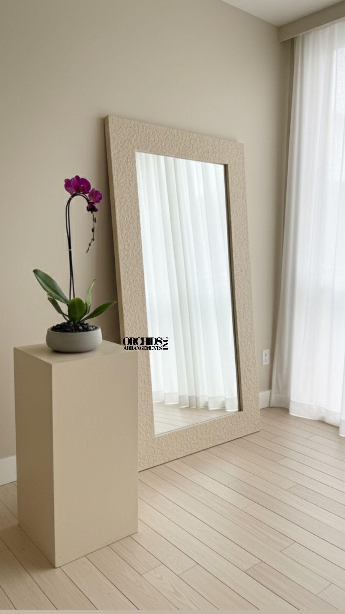 Orchids Phalaenopsis Miami Flourishing Arrangement - A high quality Single purple orchid arrangement with a vase 8.5&quot; D X 3&quot; T. An orchids arrangement deliver for any occasion design with fresh natural real beautiful Phalaenopsis cascade orchids plants minimalist decor. 