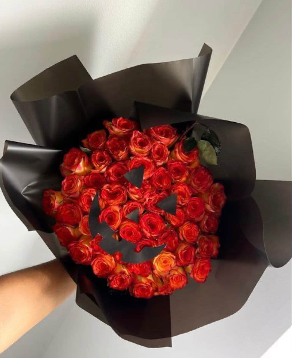 Pumpkin Kisses Bouquet  - adorable pumpkin bouquet can be done in any 75 roses