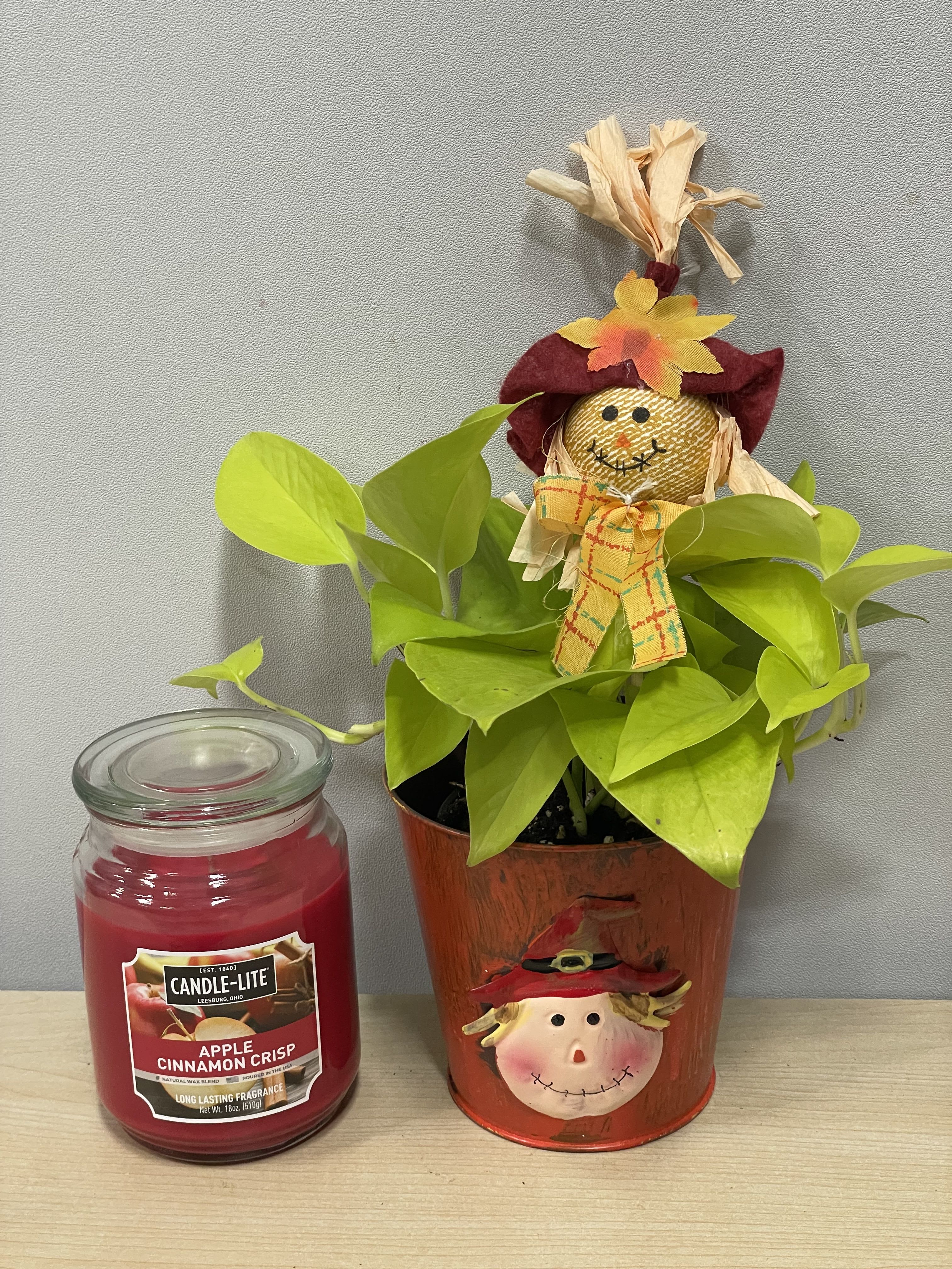 Lime Gren Planter &amp; Candle  - As shown 