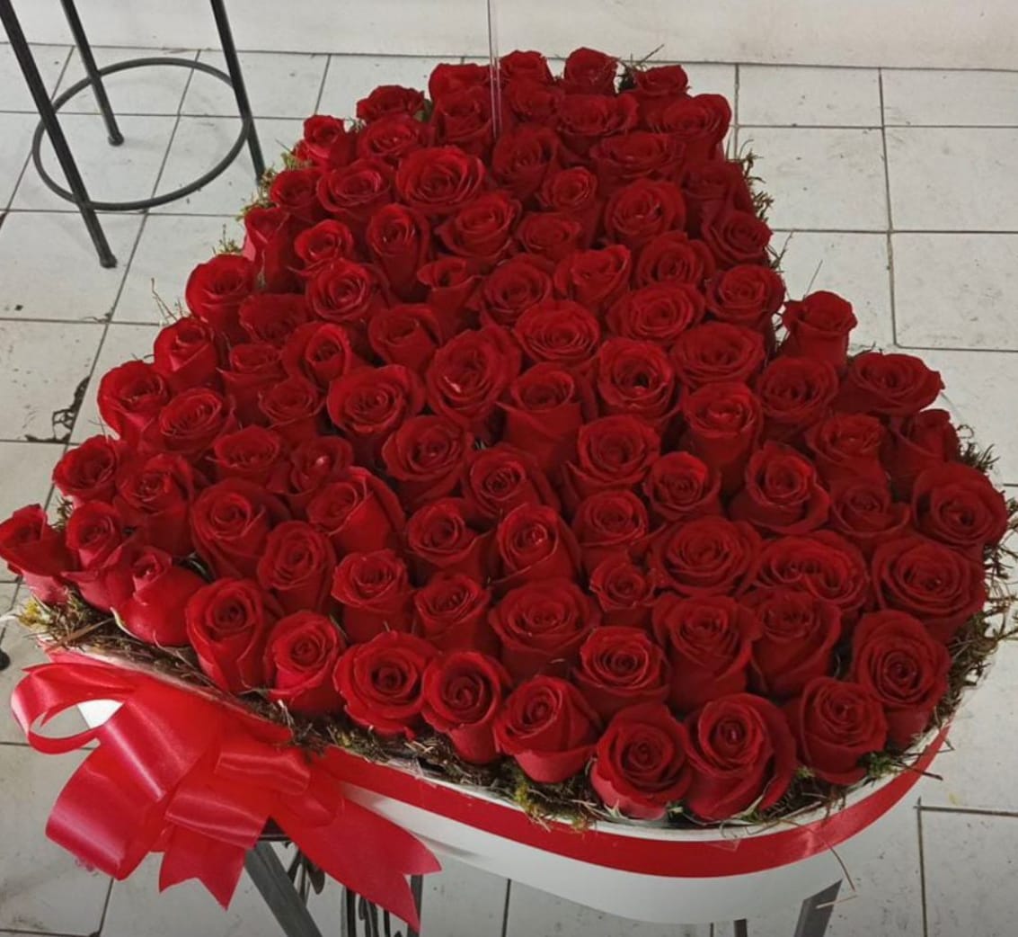 My Love My Love - heart of 100 red roses is a very special present