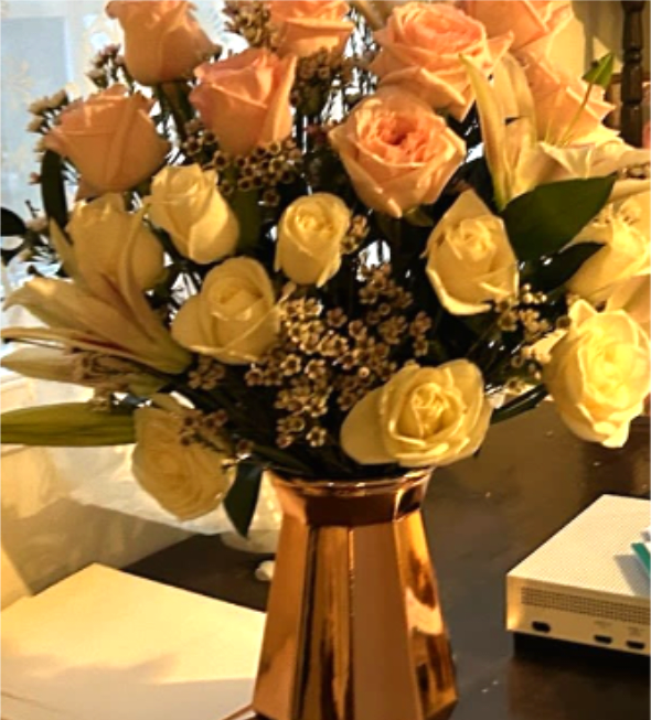 Roses & Lillie's Roses & Lillie's - Finest and freshness of roses and lilies