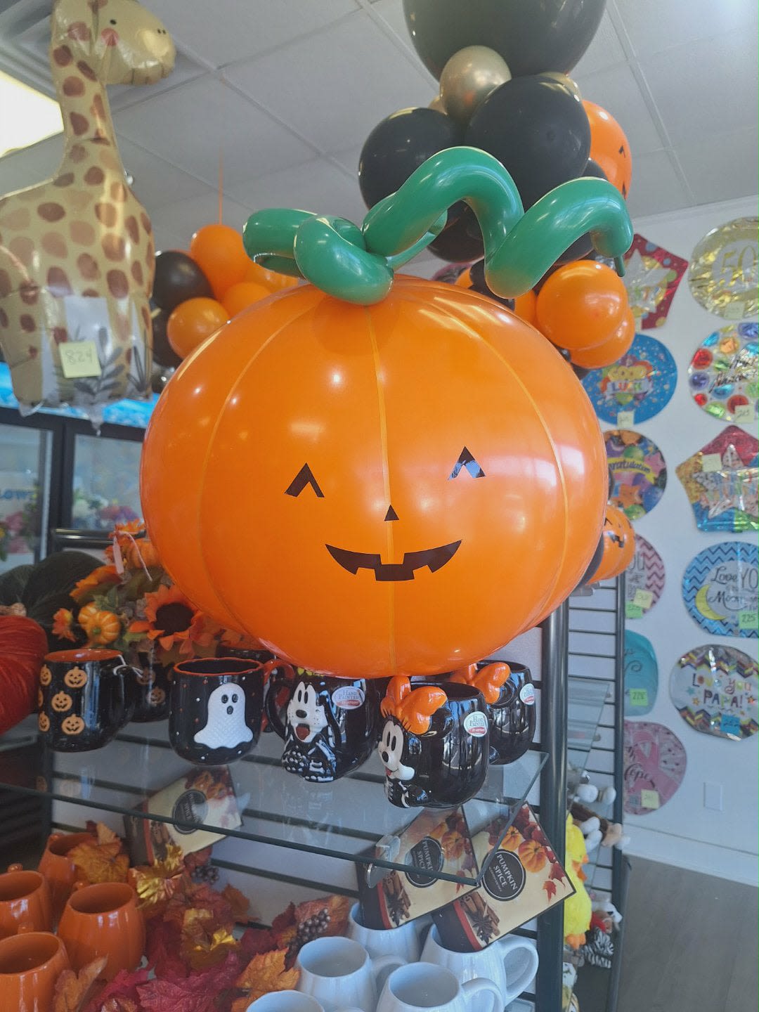 Creative Tabletop Pumpkin Balloon Creative Tabletop Pumpkin Balloon - Cute pumpkin balloon to spice up your Halloween decor