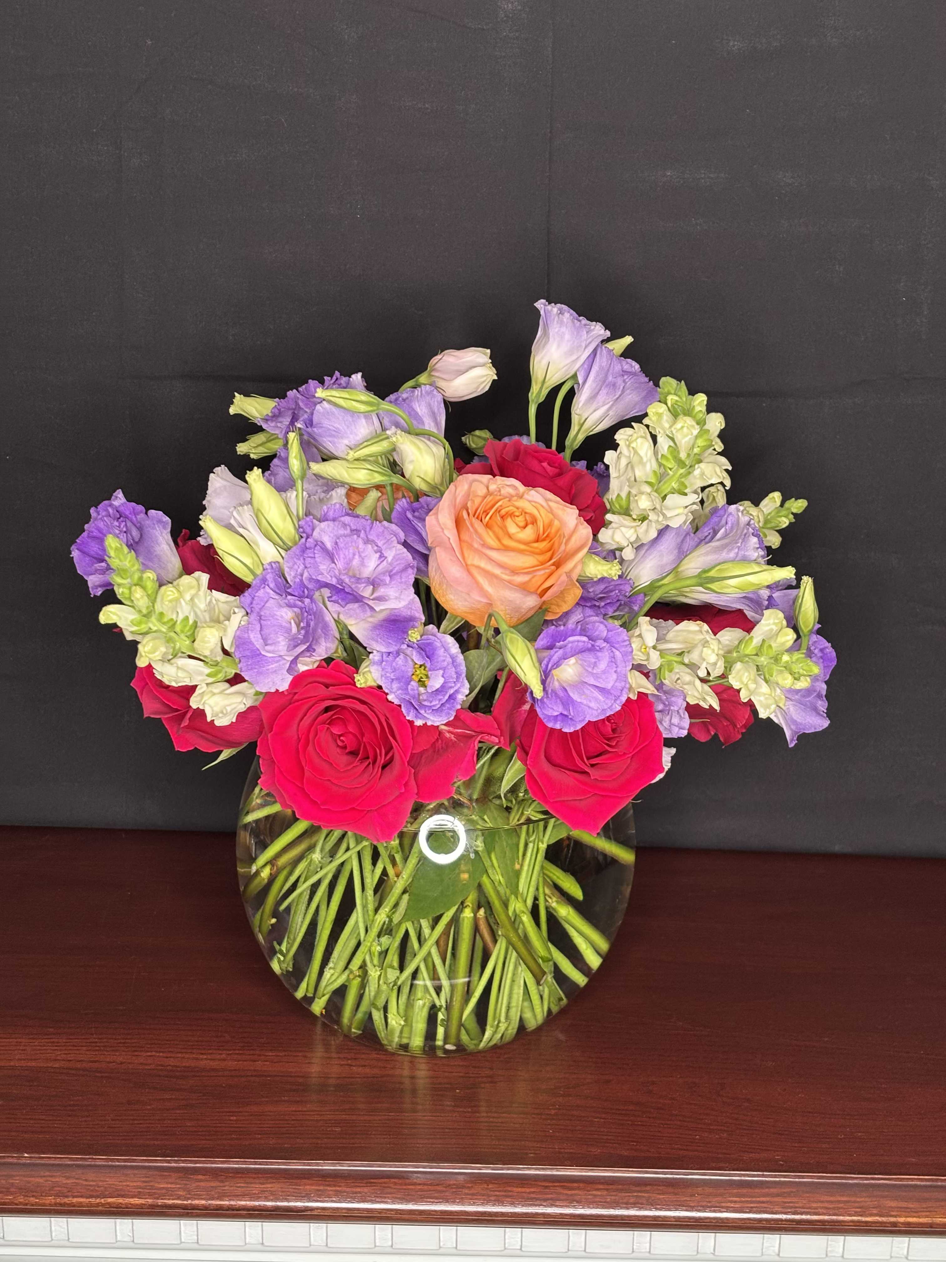 Fucsia lavender cheer up. - Pretty combination of lavender and fuchsia flowers, give a beauty extra to your day.