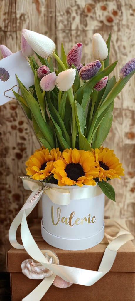 Unshine &amp; Grace – Sunflower and Tulip Arrangement | Joy and Elegance in Orange County - A design full of light, color, and freshness. Our Sunshine &amp; Grace arrangement combines the vitality of sunflowers with the delicacy of tulips, creating a composition that conveys joy, hope, and natural elegance. Perfect for giving love, friendship, or gratitude, or for brightening any space with positive energy and floral charm.  Available for delivery in Orange County, California (Placentia, Brea, Fullerton, Anaheim, and surrounding areas).