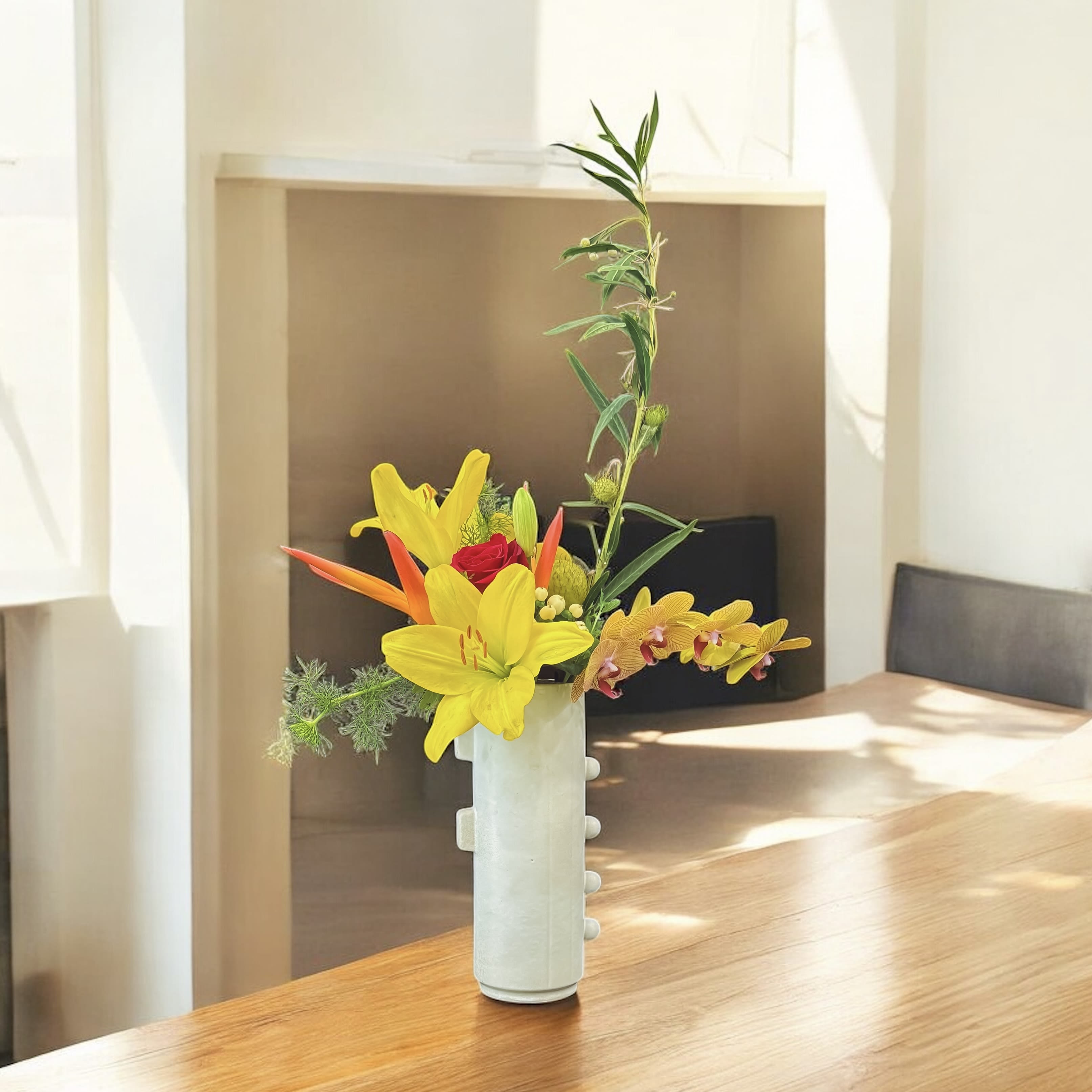 Bird of orchid Bird of orchid - Ikebana style