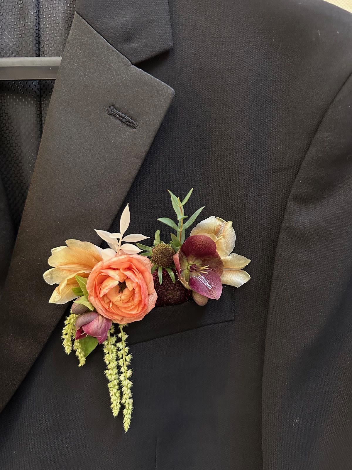 Boutonniere - Boutonniere