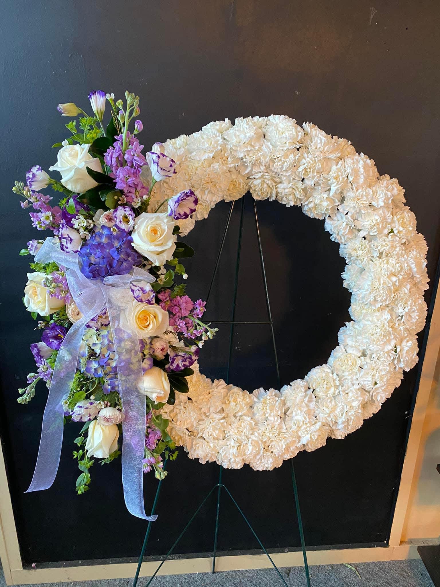 White background wreath - Wreath