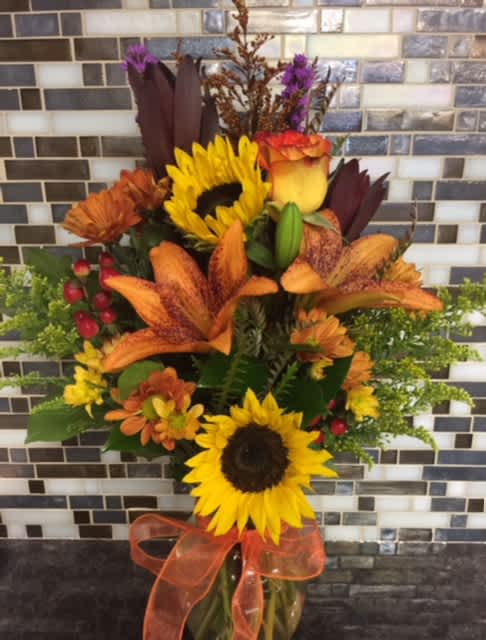 Fall`Surprise - vase`with``sunflowers`lilies`safari`sunset, and`daisies