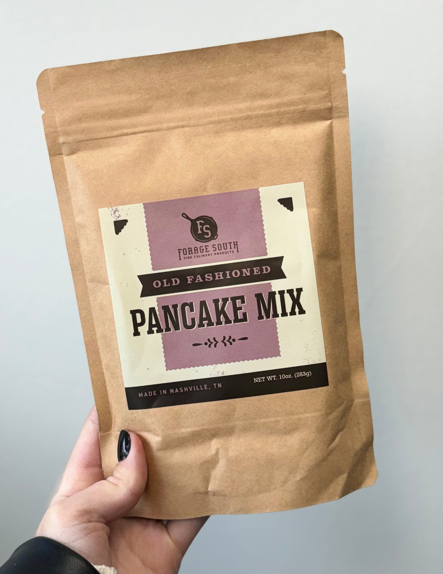 PANCAKE MIX - Elevate your gift by adding a bag of pancake mix to your flower arrangement. This treat makes your gesture even more special and memorable!