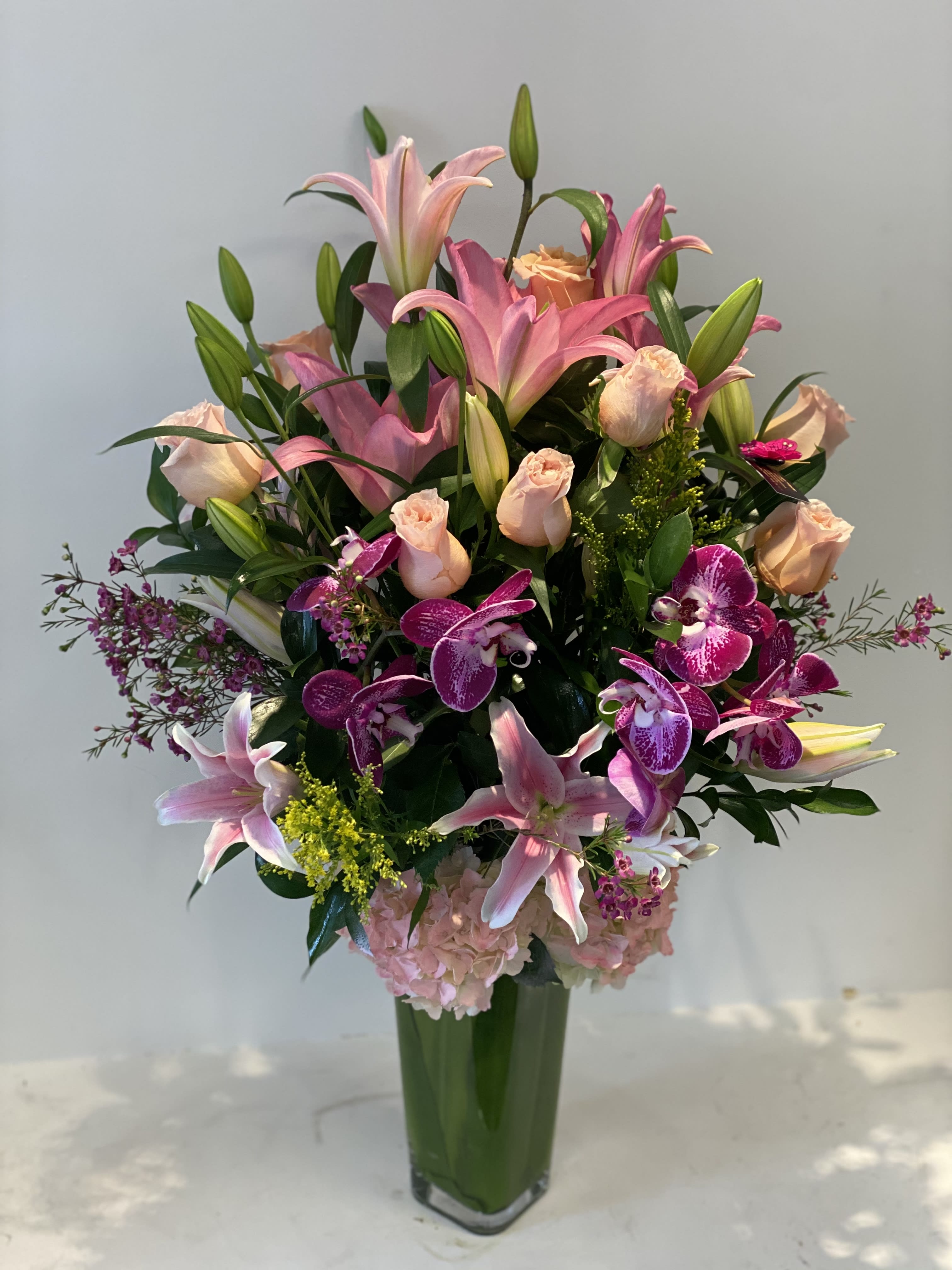 happy mothers day - Standard- Your order will be arranged approximately as shown on our website.  