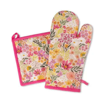 PRIMROSE PETALS OVEN MITT + POT HOLDER SET - Brighten up your space with this oven mitt and potholder set from Elyse Breanne Design. These floral mitts and potholders are functional, fun, and guaranteed to add some color to your kitchen!