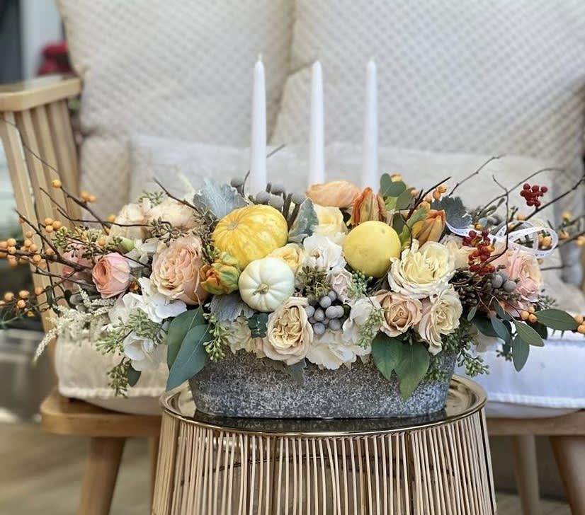 all together centerpiece - a unique holiday table arrangement just right to make your holiday