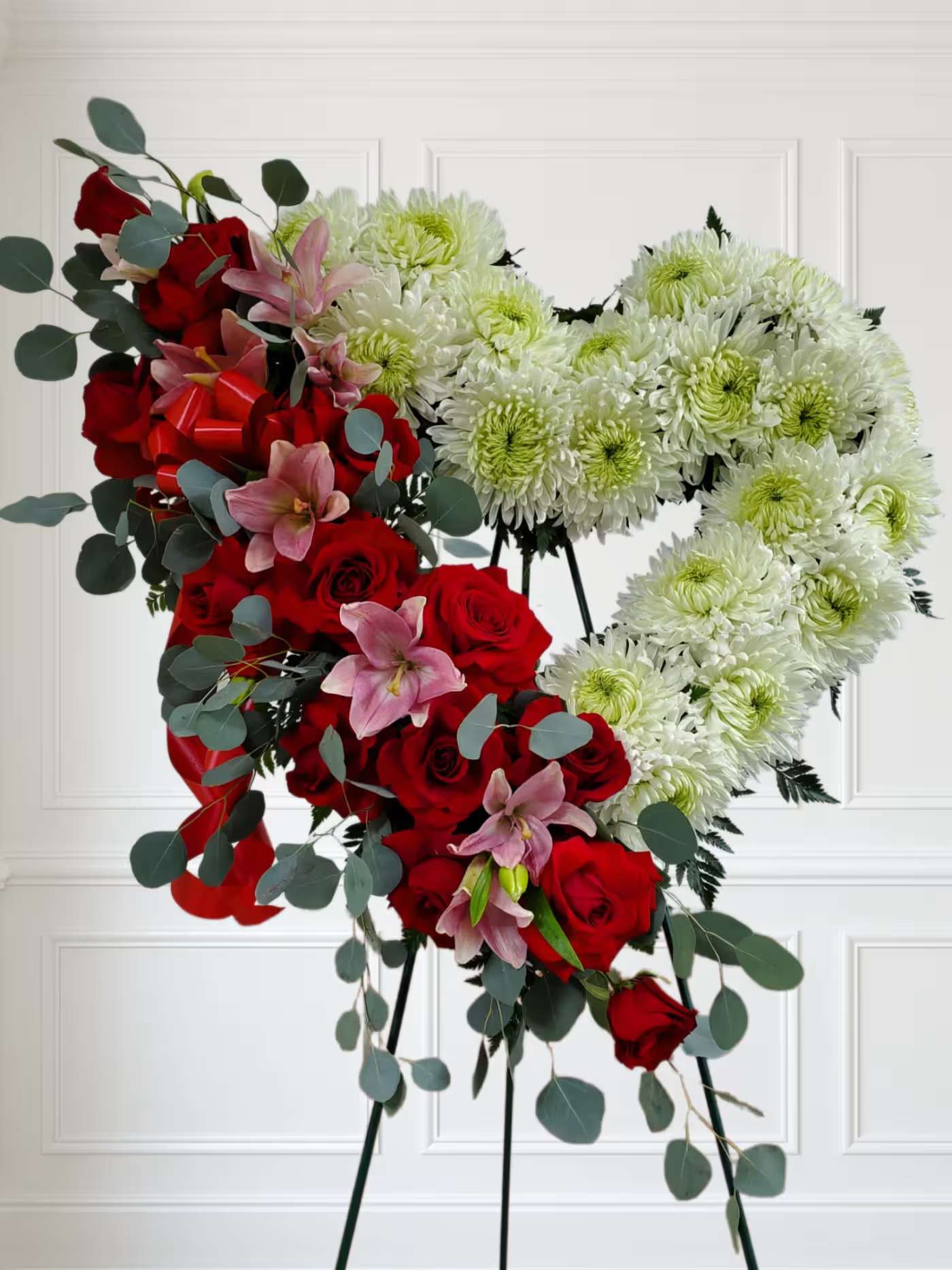 Red rose and lily open heart Red rose and lily open heart - Open Heart with white flowers, red roses and lilys.