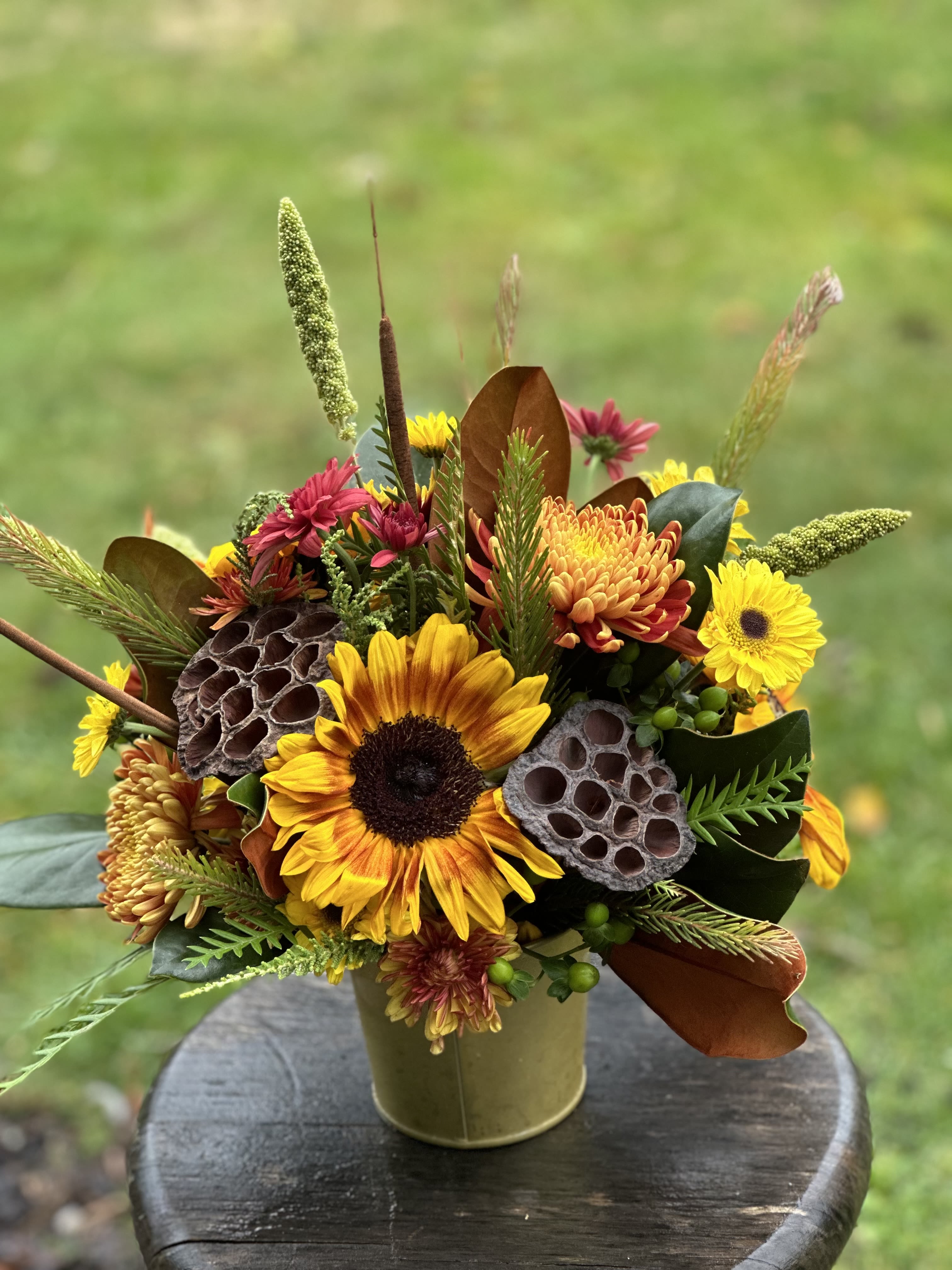 Thanksgiving Centerpiece - A Centerpiece for Thanksgiving featuring Autumn Colors. A perfect hostess gift or to decorate your own table for your gathering.