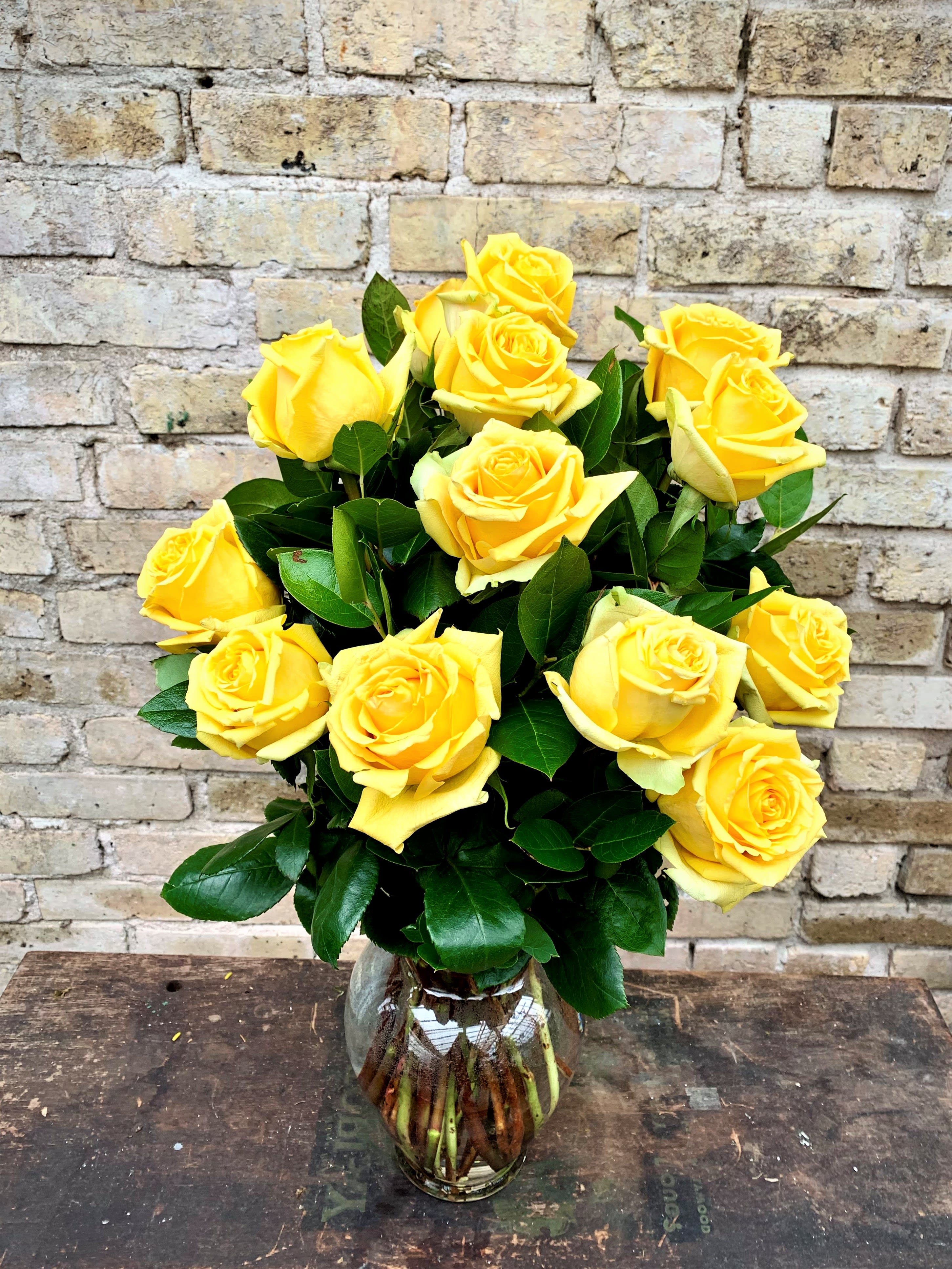 Sunsprite - A Dozen Yellow Roses to Brighten up Your Day ! 
