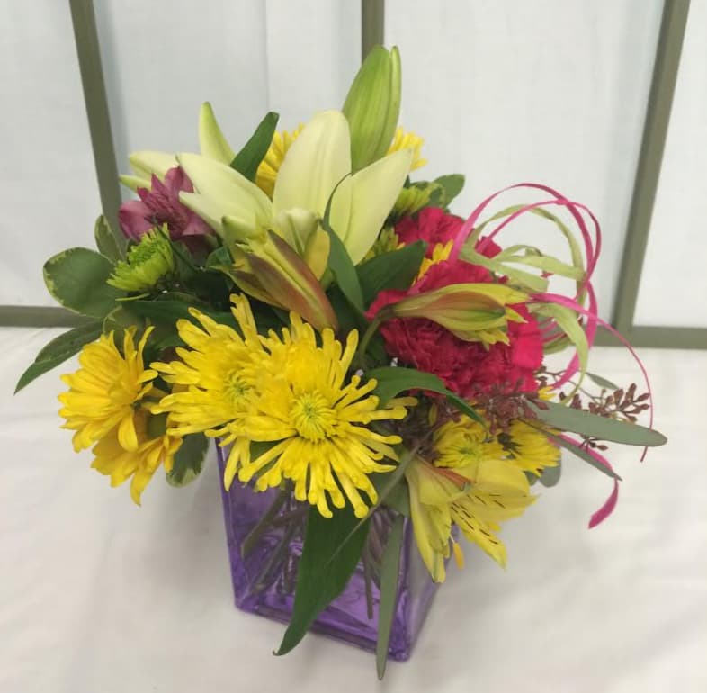 Boost of Energy - This modern cube design will brighten up anyone's day with this bright yellow and hot pink combination.