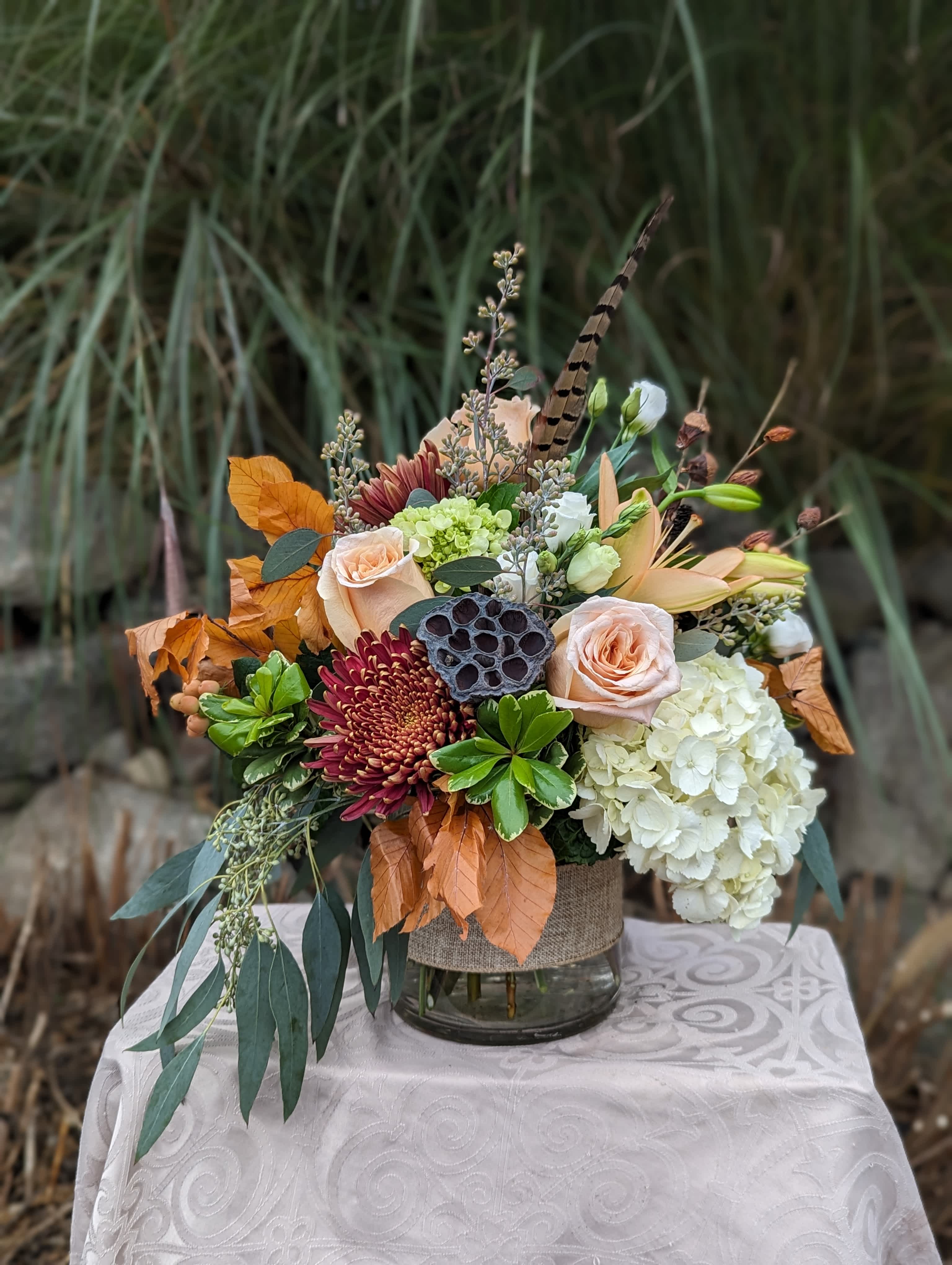 Elegent Fall  - A balance of warmth and sophistication using natural textures in a neutral color palette.