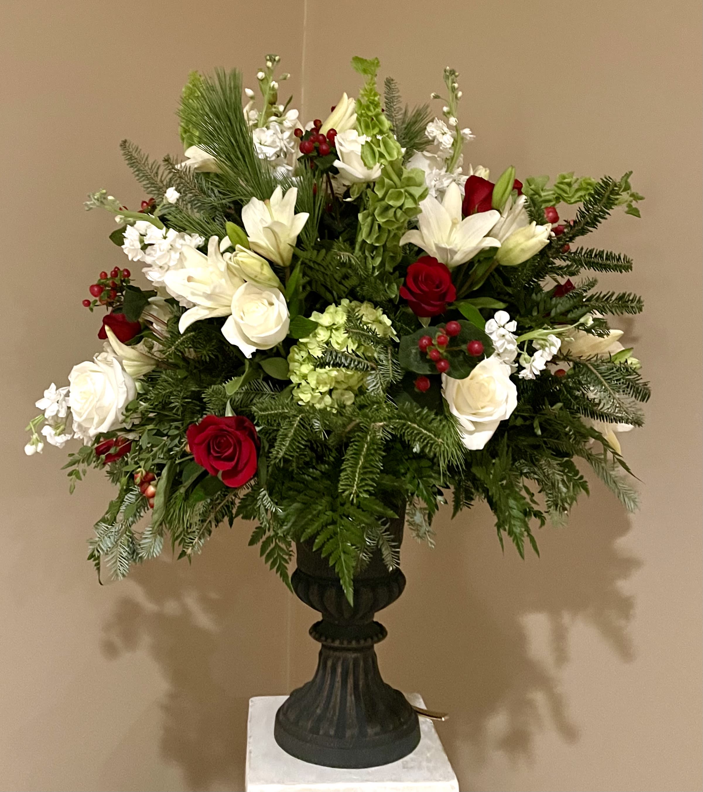 Elegant Legacy Christmas  - When you need the perfect Christmas design to complete your event or decor.  