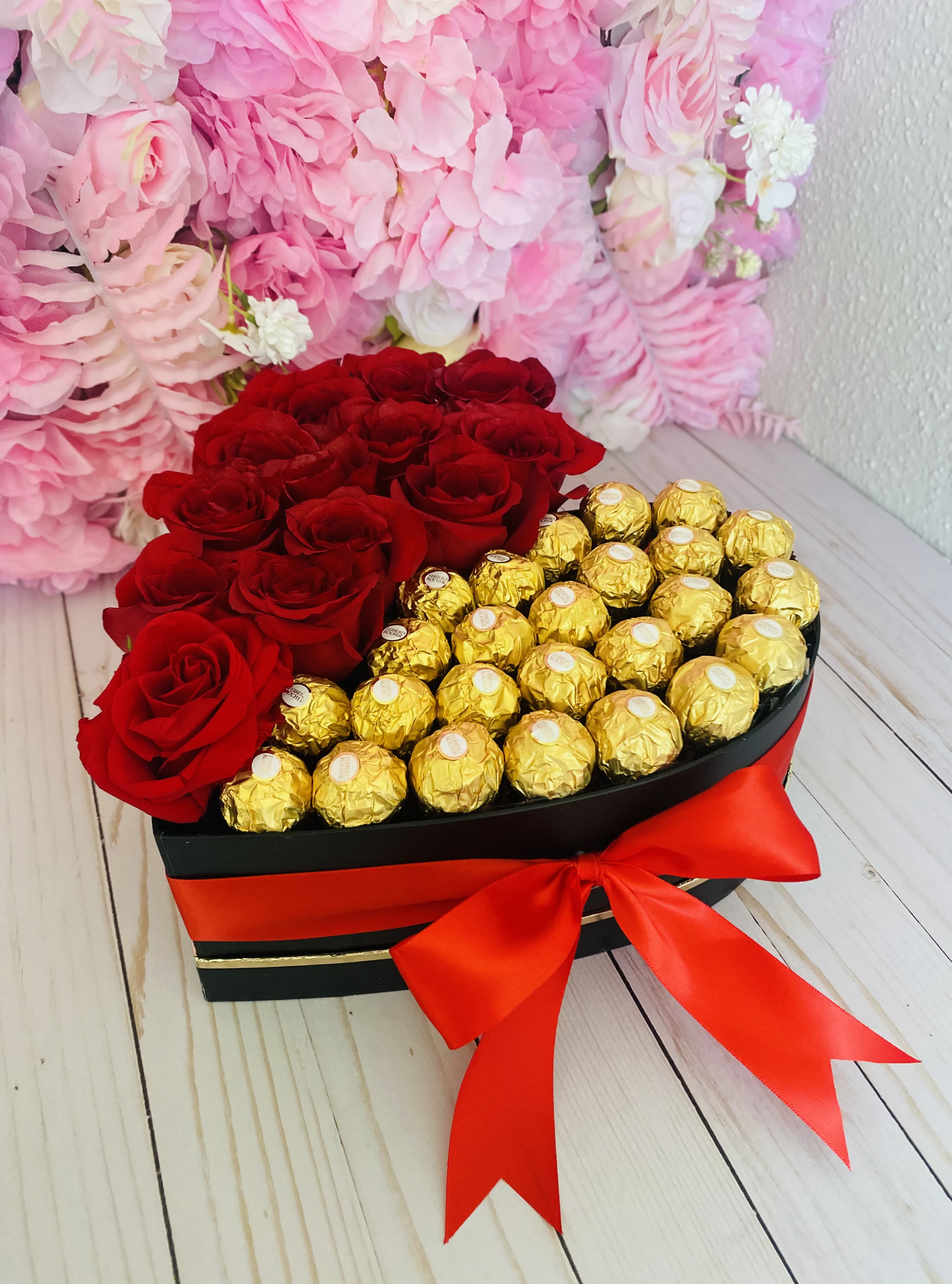 Love Madness Medium - 10-12 Roses 