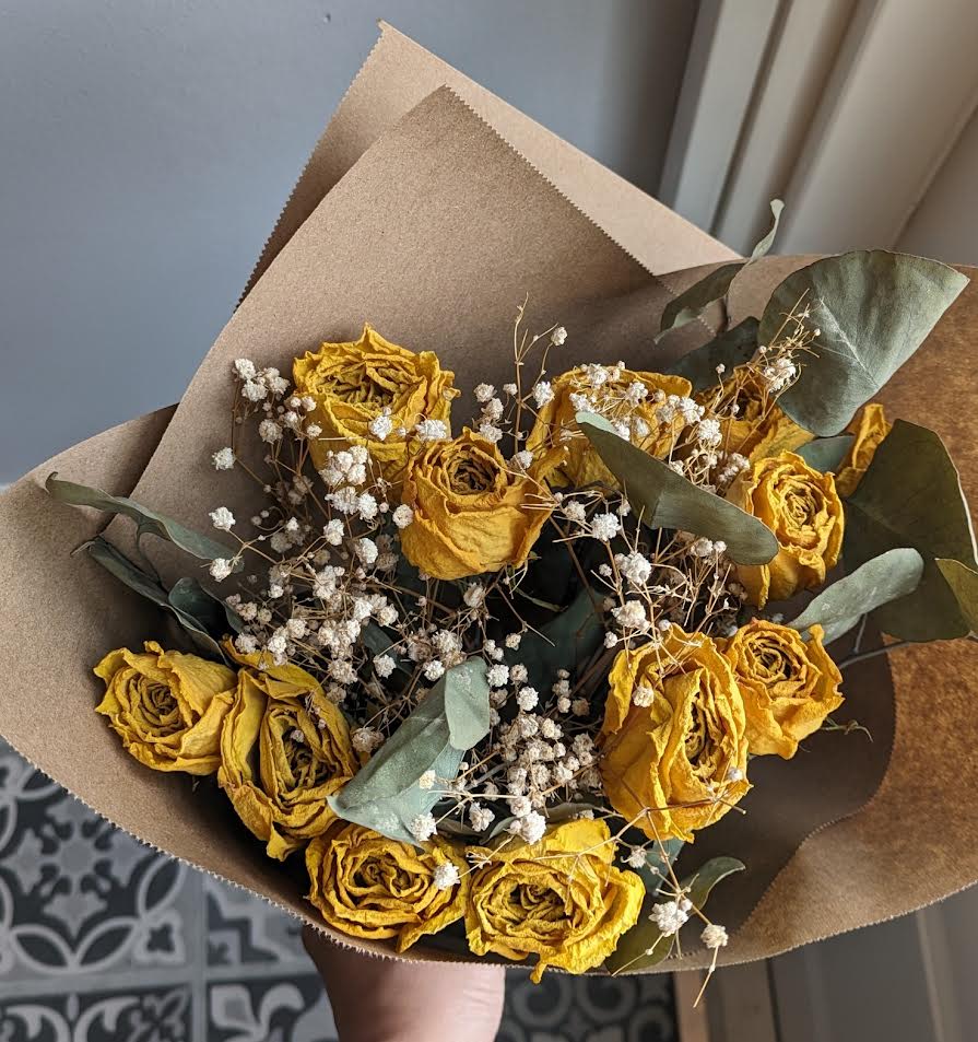 Dried Yellow Rose Bouquet - Dozen Dried Yellow Rose Bouquet. 