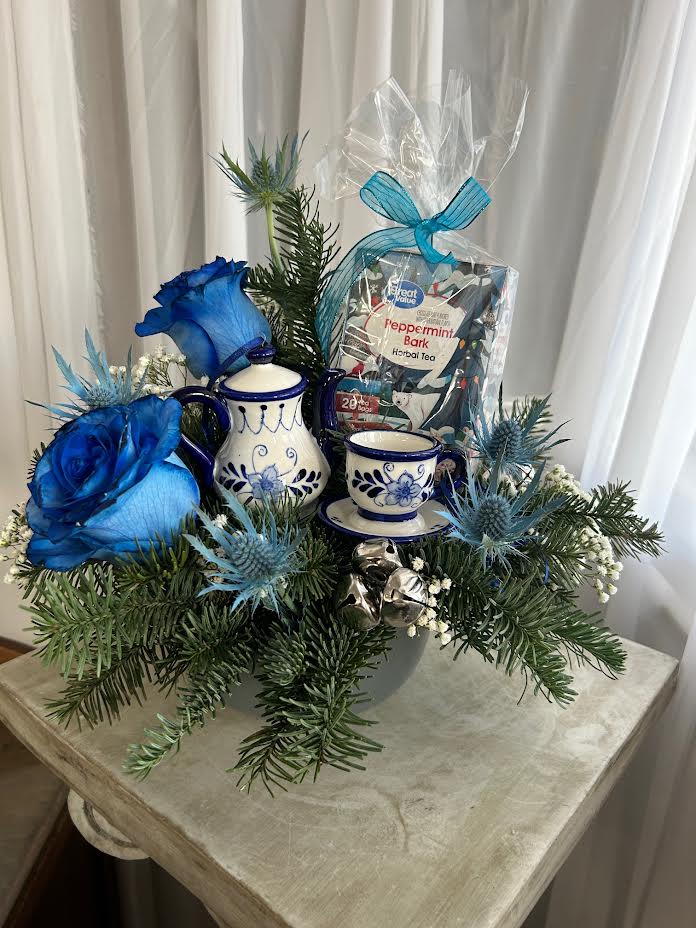 Tea For Blue - Need a tea-lover gift? A teacup and teapot Christmas ornaments; mint tea, and Christmas greens will be just the ticket!