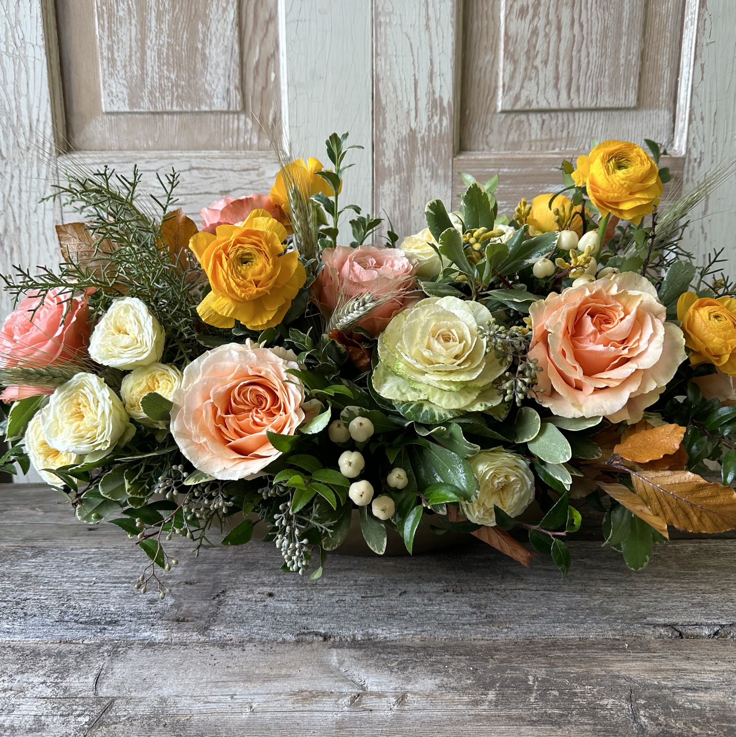 Harvest - Dazzle any tablescape with this stunning array of festive autumnal colors. 