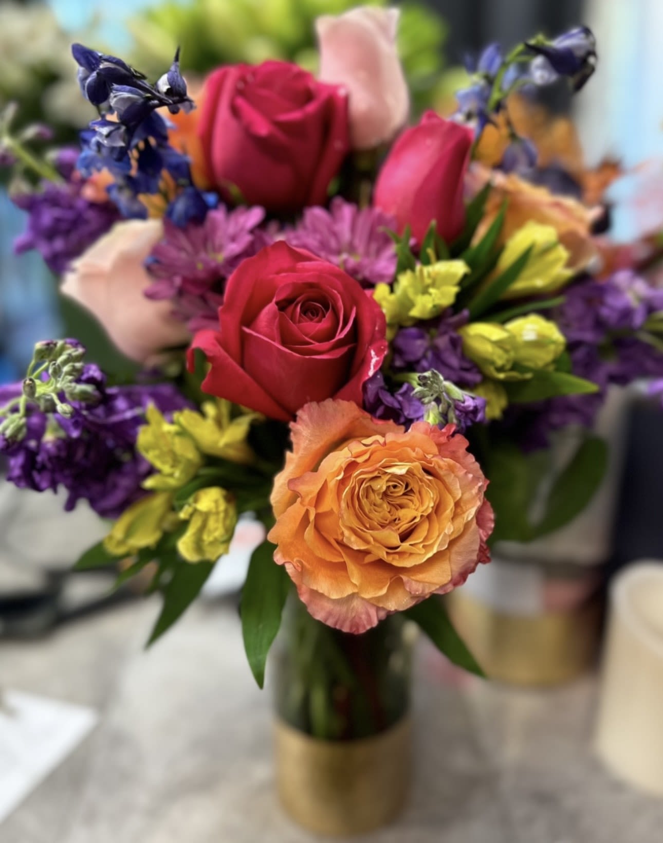 GOLD DIPPED TREASURES BOUQUET - BEAUTIFUL BOUQUET OF ROSES, STOCK, DELPHINIUM, ALSTROMERIA IN A GOLD DIPPED CYLINDER VASE