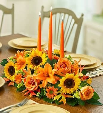 Thanksgiving centerpiece (3 candles ) - It is a season to share and give thanks for all the good, we have created this beautiful centerpiece with shades of yellow, oranges and details with 3 candles , alluding to the autumn season of the year, ideal for thanksgiving gift to decorate beautiful dinner tables on this very special day, available every day.
