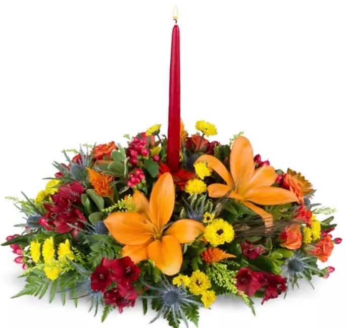 Thanksgiving centerpiece (1 candle ) - It's time to share the table and give thanks for the good things, this centerpiece created to decorate special tables made up of orange lilies, red alstromelias, yellow pomps, red hypericum of the season and green foliage details, decorate this beautiful centerpiece ideal for a special gift or to decorate your table on this day. Order it today