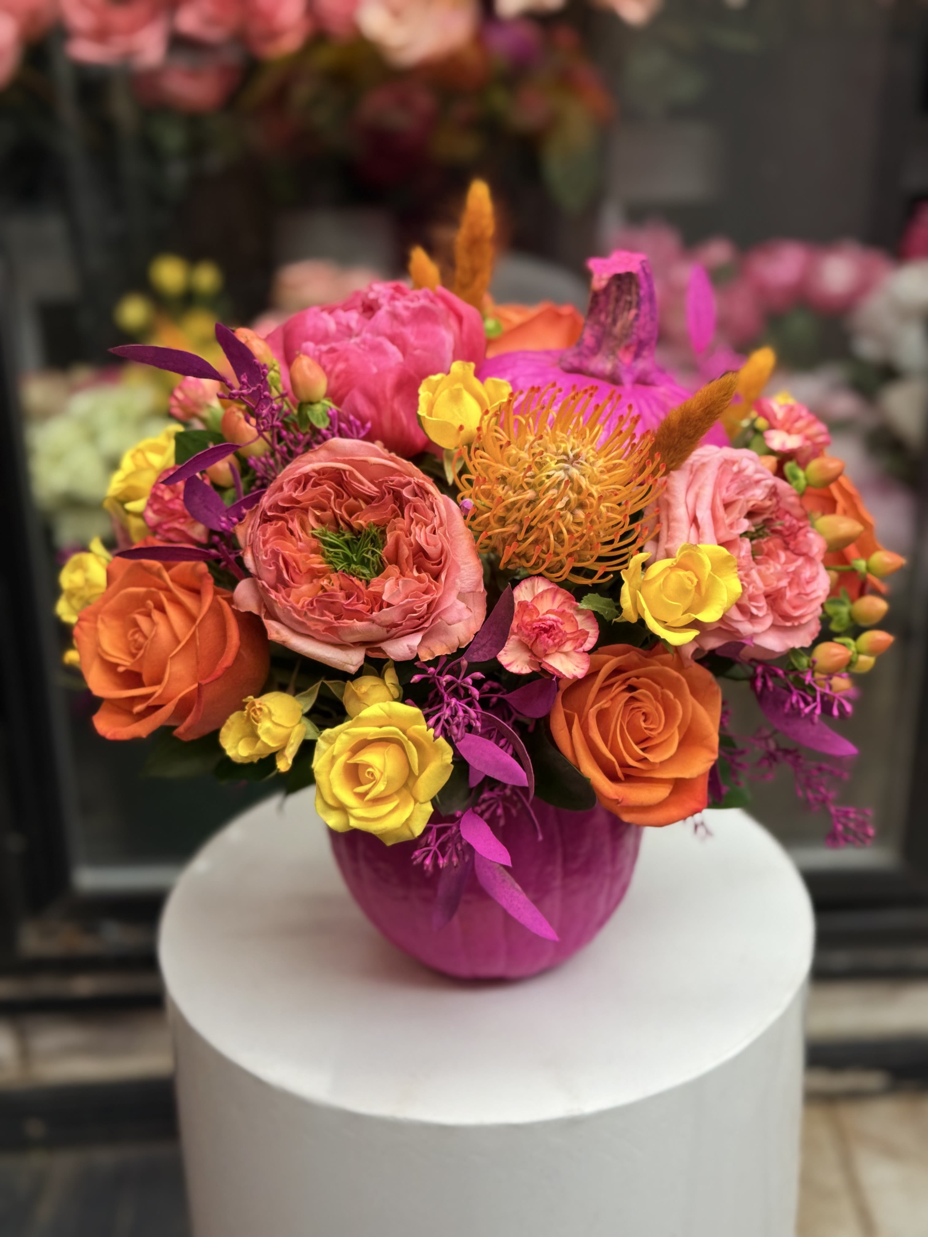 Pumpkin Glow.      The photo shows a standard size. - Please choose your pumpkin color and mention it in the Special Instruction. 1 Hot Pink 2 Purple 3 White