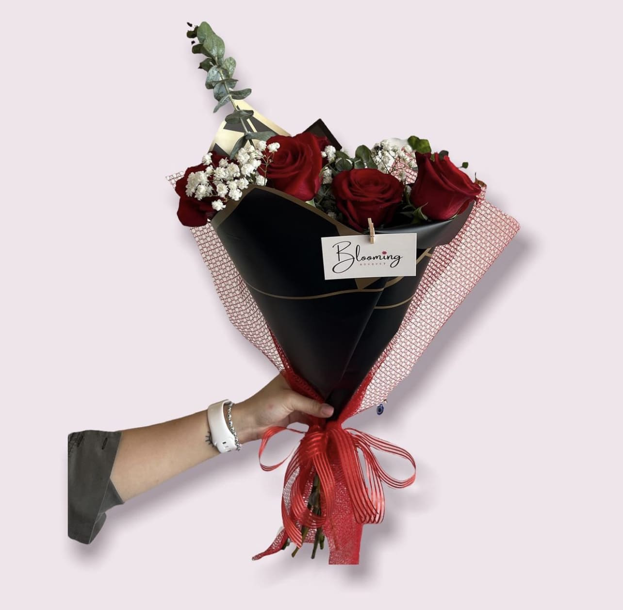 Rose Cheeks Bouquet - 5 Mixed Rose