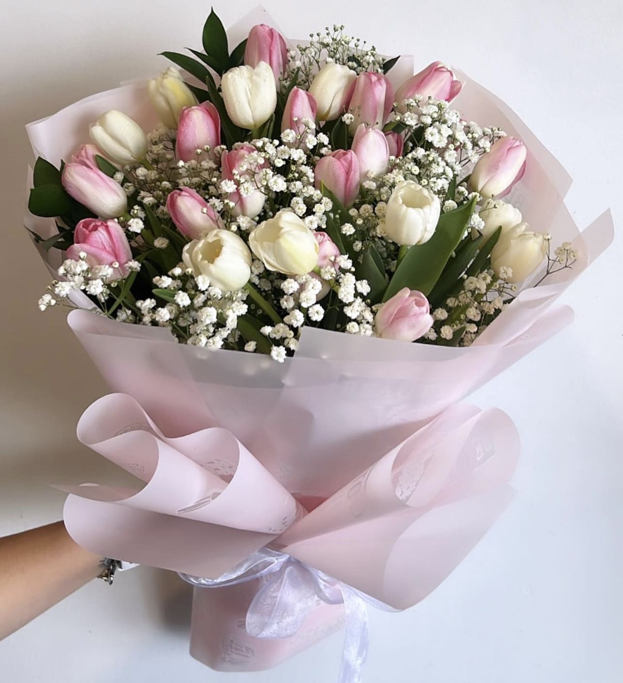 Tulips Pink/White Bouquet - -