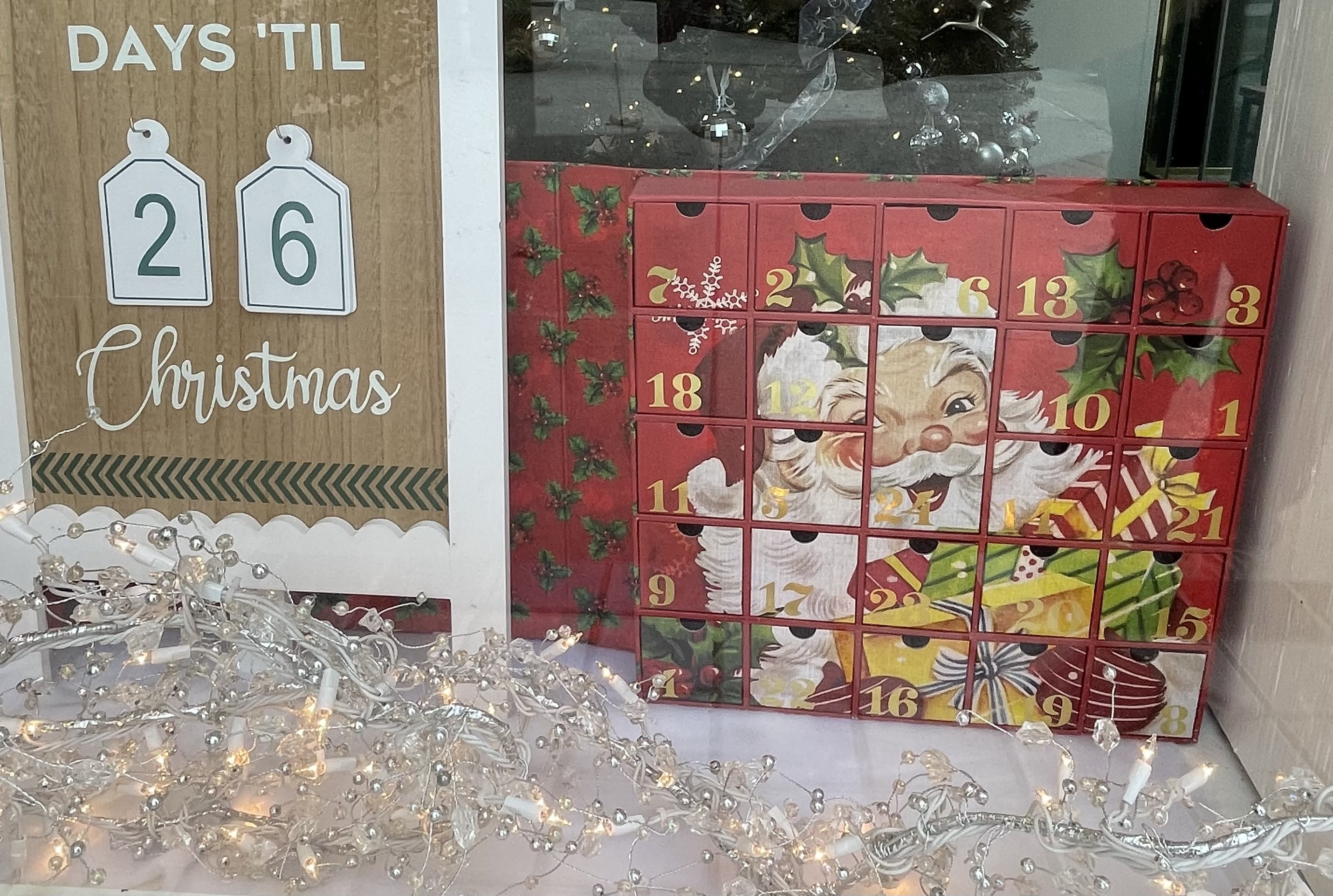 Crystal Advent - Advent Calendar filled with precious crystals!