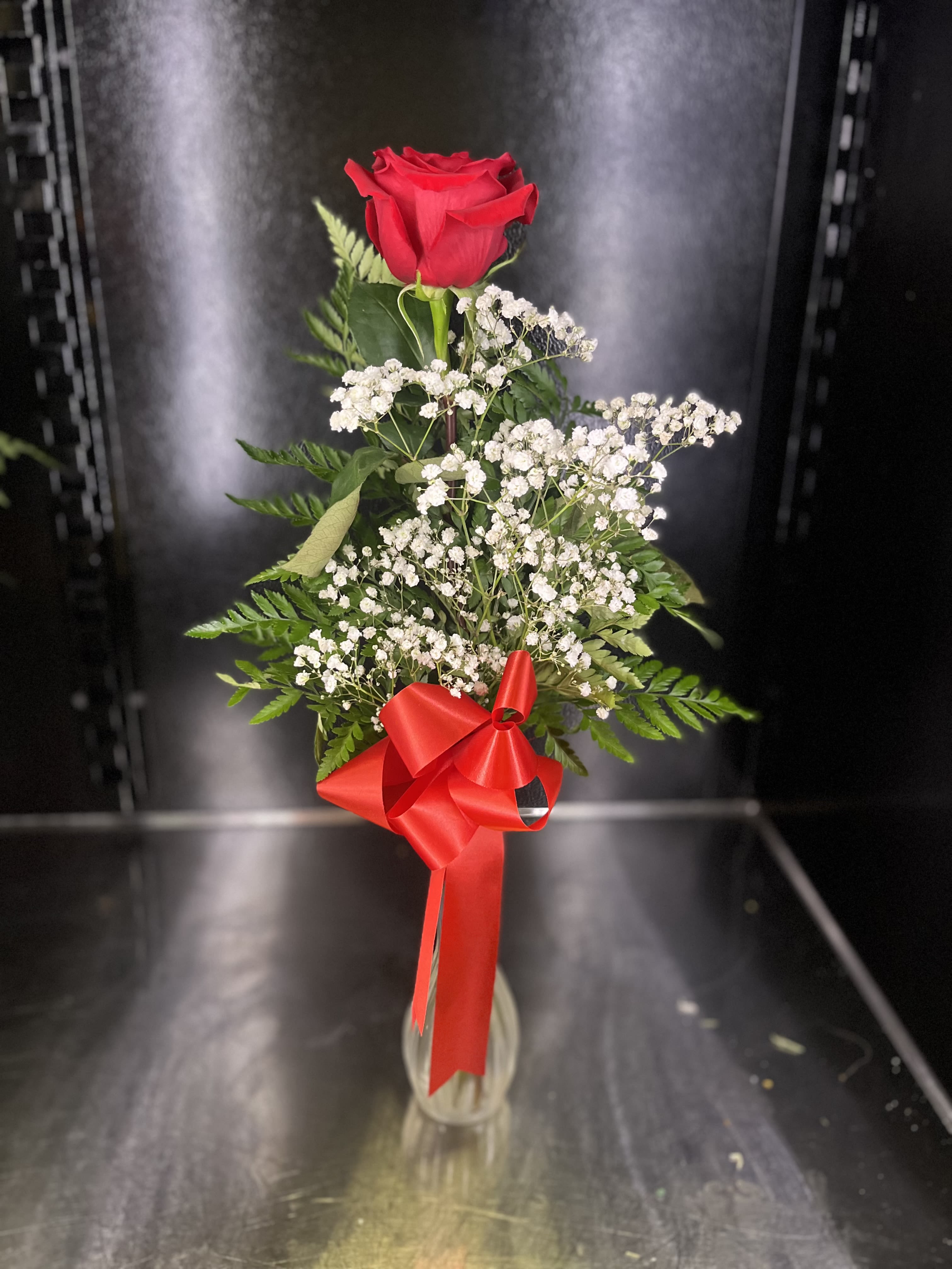 Single RED Rose in VASE  - Fresh single rose in vase 